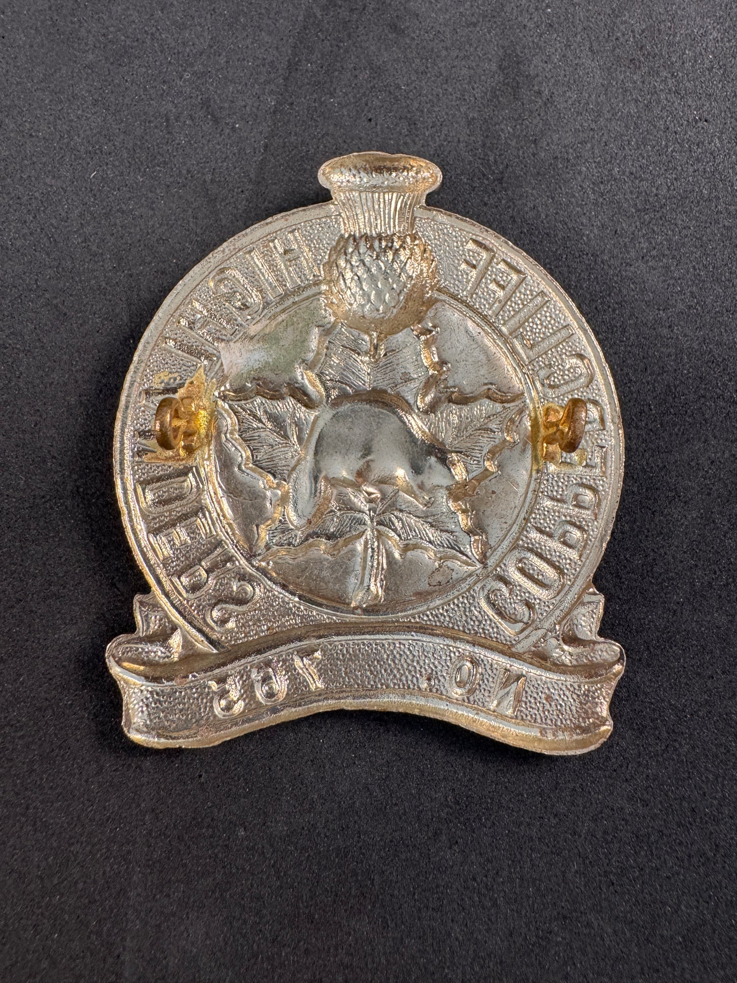 Photo 2 of WW2 Canadian Army Coppercliff Highlanders Cadet Corps Cap Badge - collectible militaria item