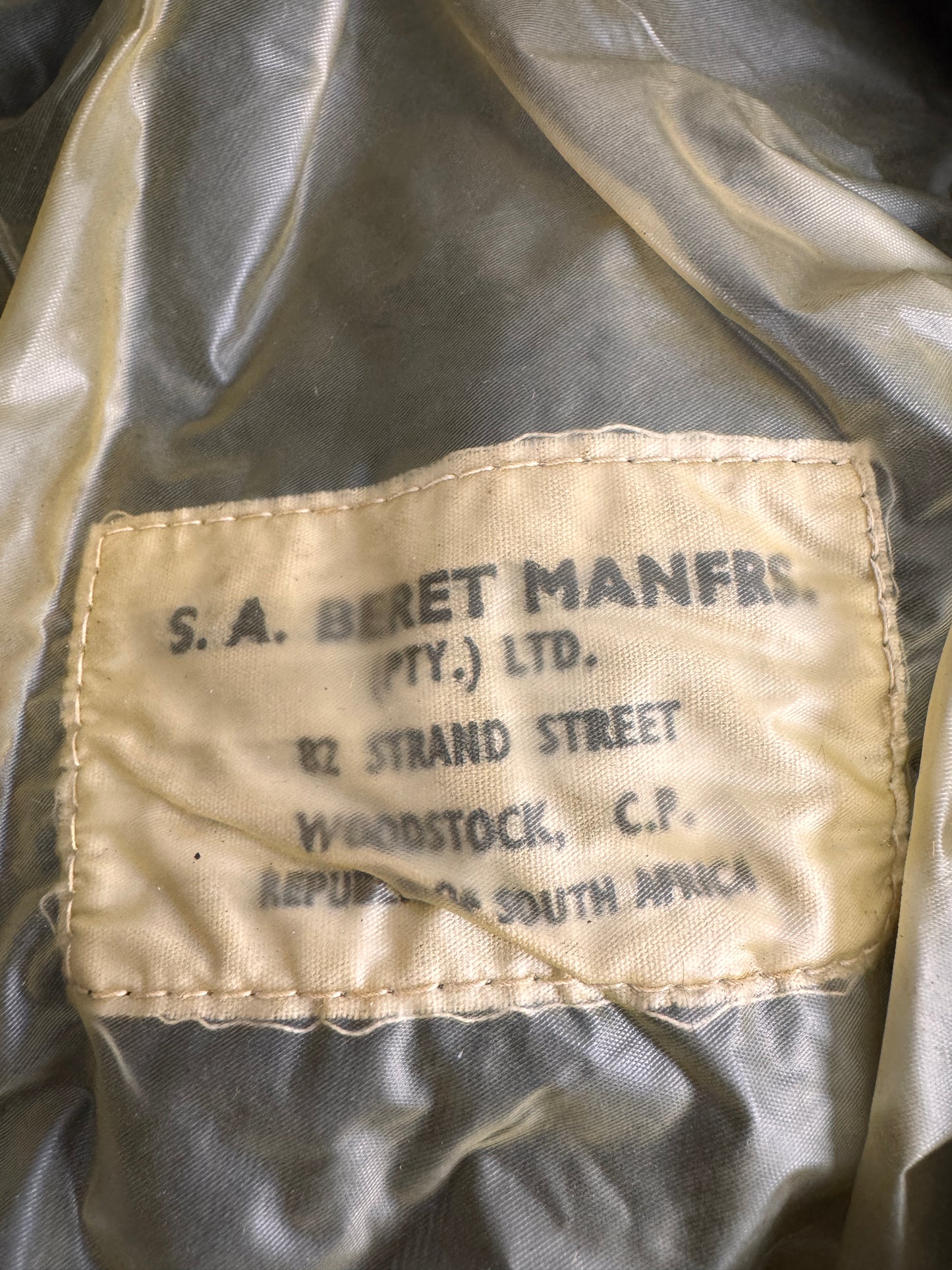 Photo 9 of After WW2 Rhodesia Regiment Green Beret - collectible militaria item