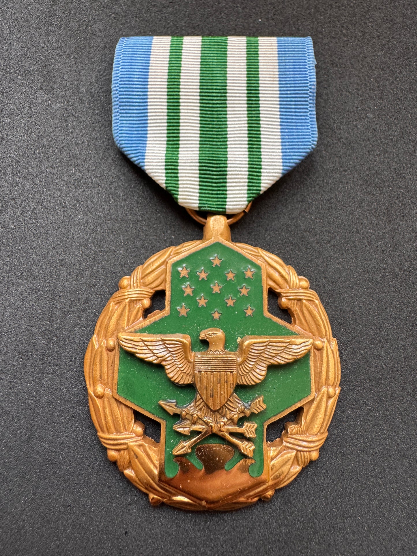 Photo 1 of U.S. Joint Force Commendation Medal LI-GI - collectible militaria item