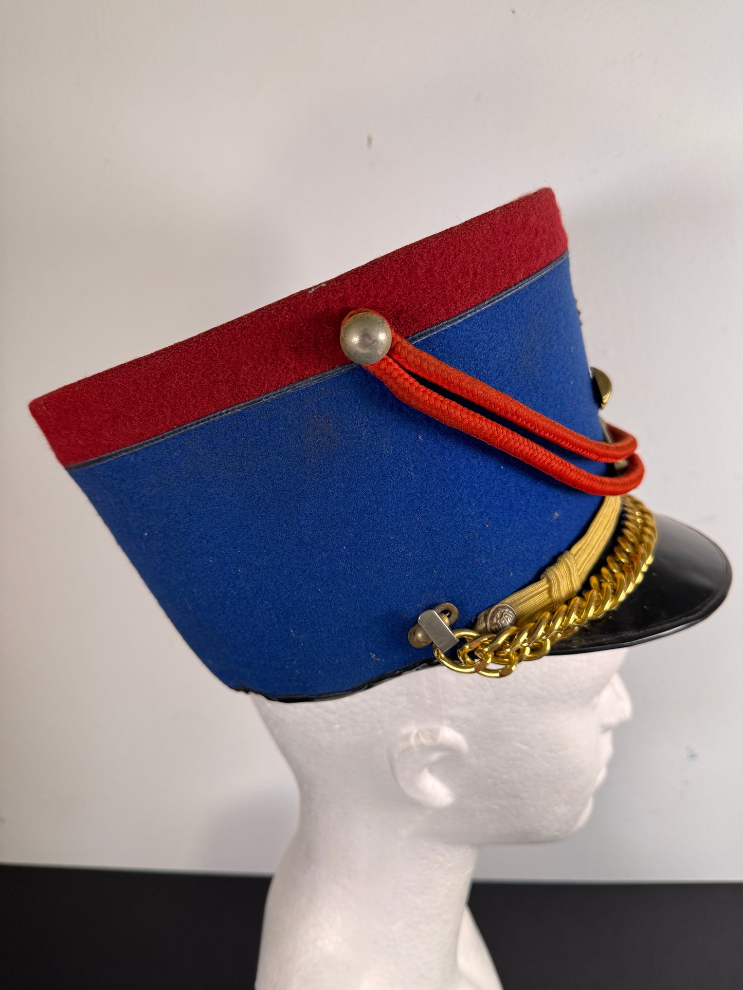 Photo 6 of Peruvian Ceremonial Artillery Officer’s Shako - Size 56, Confecciones Rivera (Argentina) - collectible milita