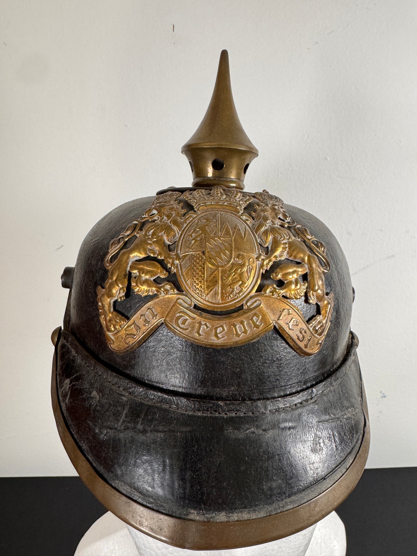 Photo 2 of WW1 German Bavarian Army Pickelhaube 2nd Infantry Regiment - collectible militaria item