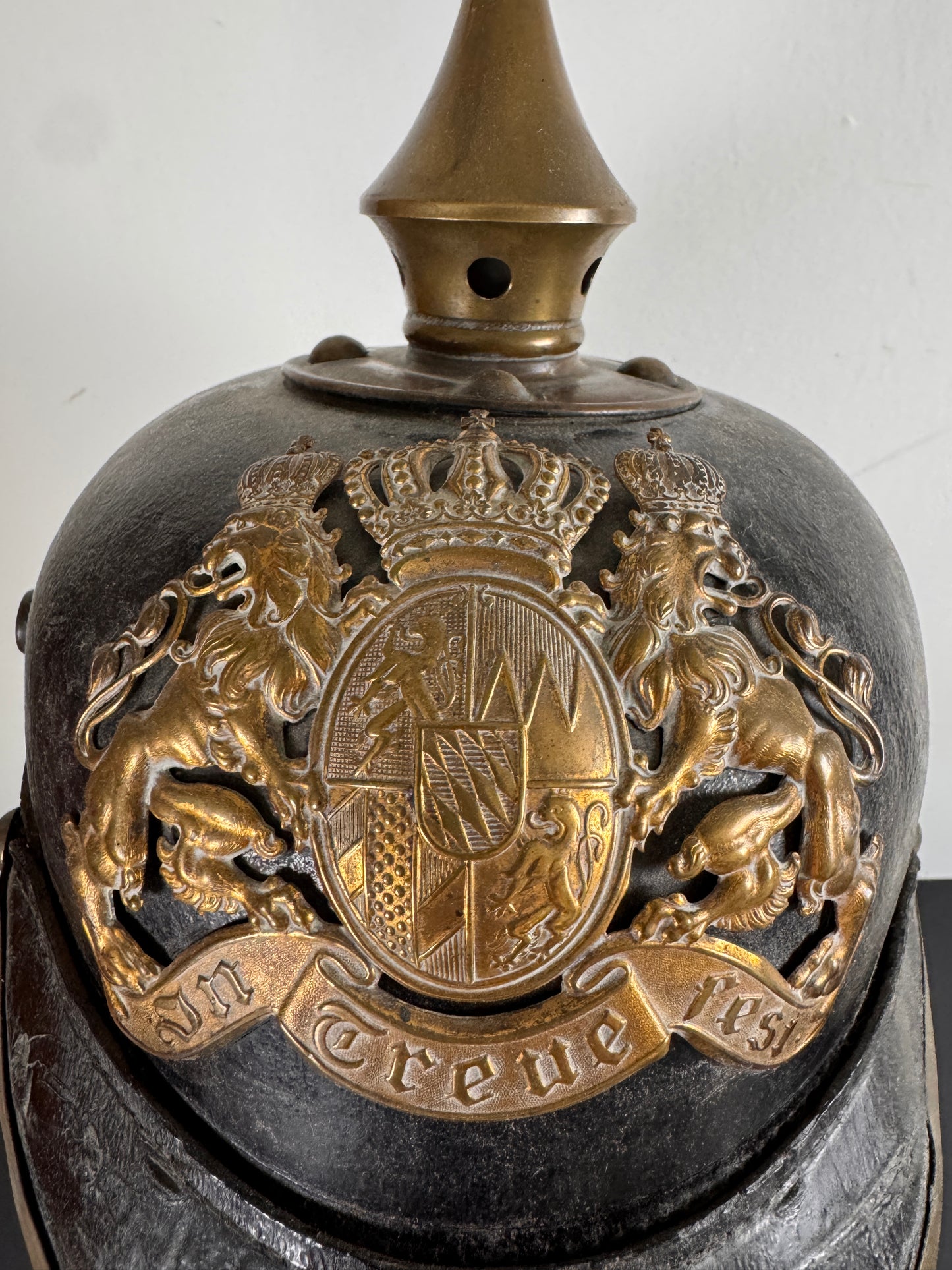Photo 3 of WW1 German Bavarian Army Pickelhaube 2nd Infantry Regiment - collectible militaria item