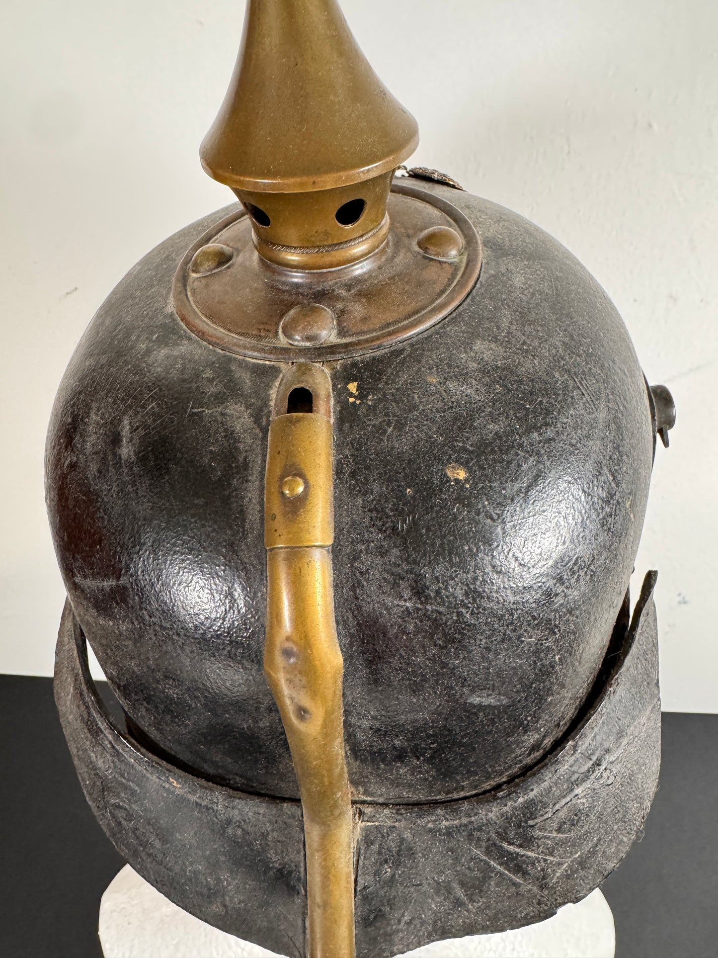 Photo 8 of WW1 German Bavarian Army Pickelhaube 2nd Infantry Regiment - collectible militaria item