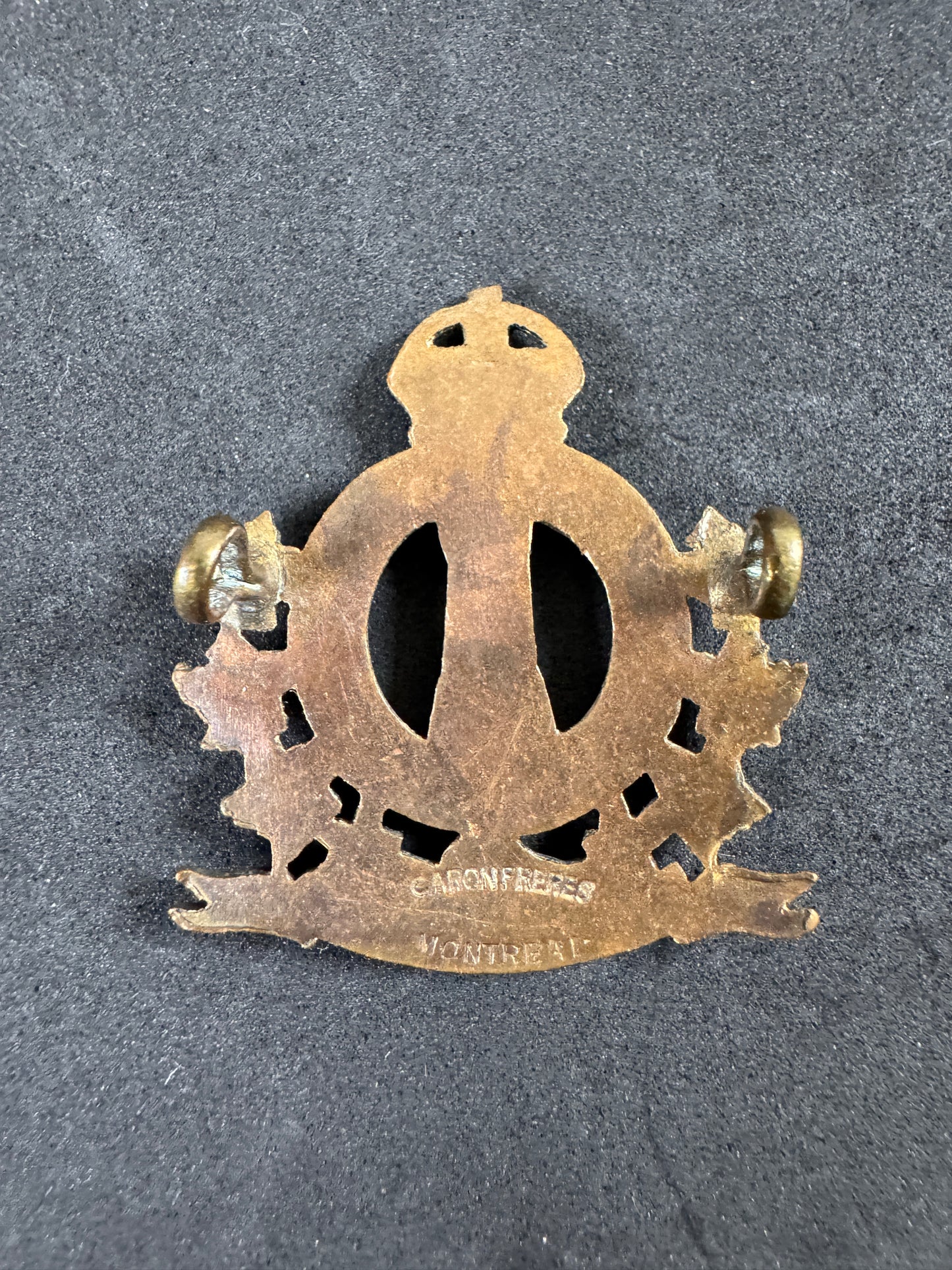 Photo 2 of WWI Canadian Army 70th Regiment de Hull Officer's Cap Badge - Caron Frères - collectible militaria item