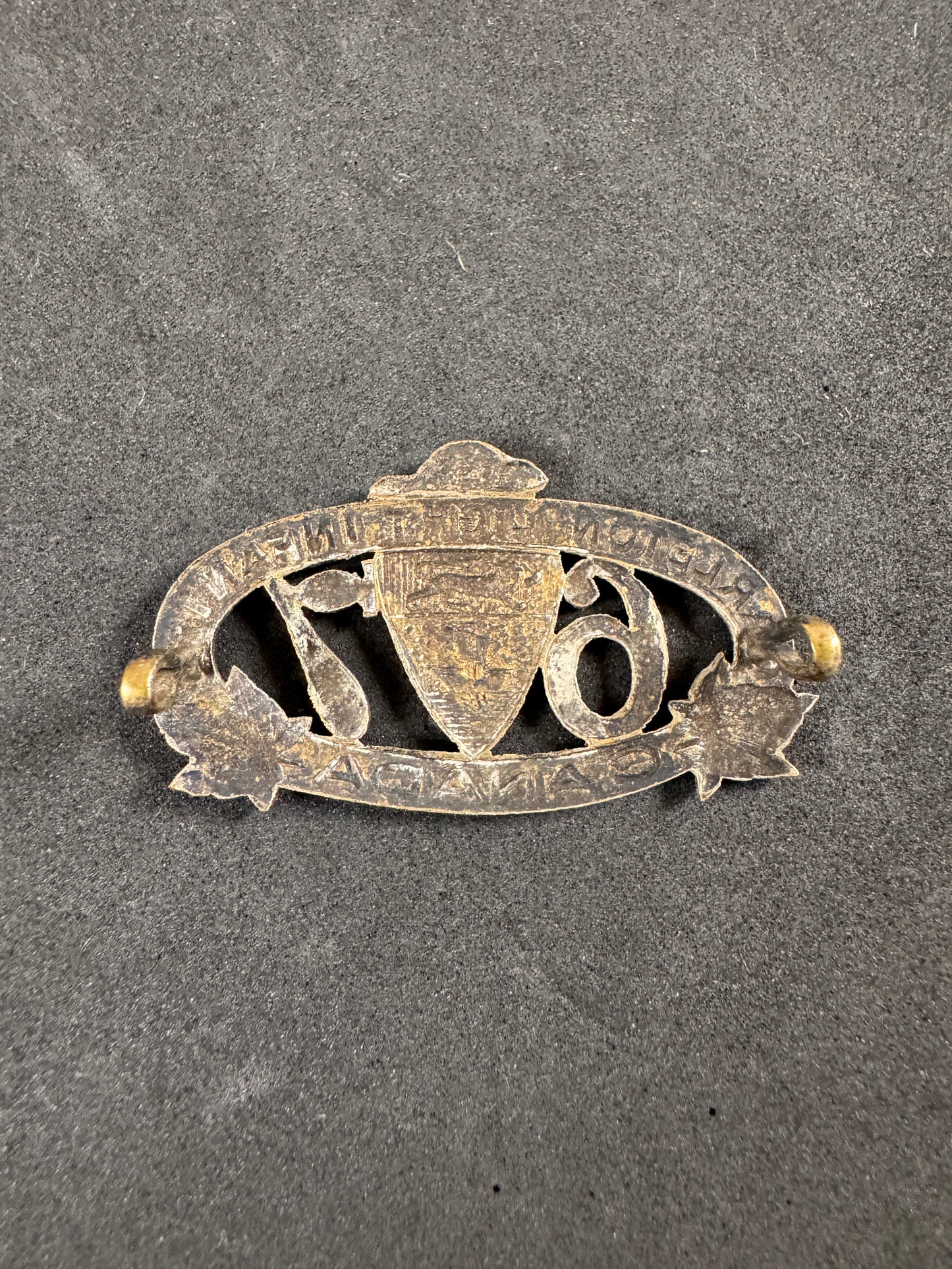 Photo 2 of WWI Canadian Army 67th Carleton Light Infantry Collar Badge - collectible militaria item