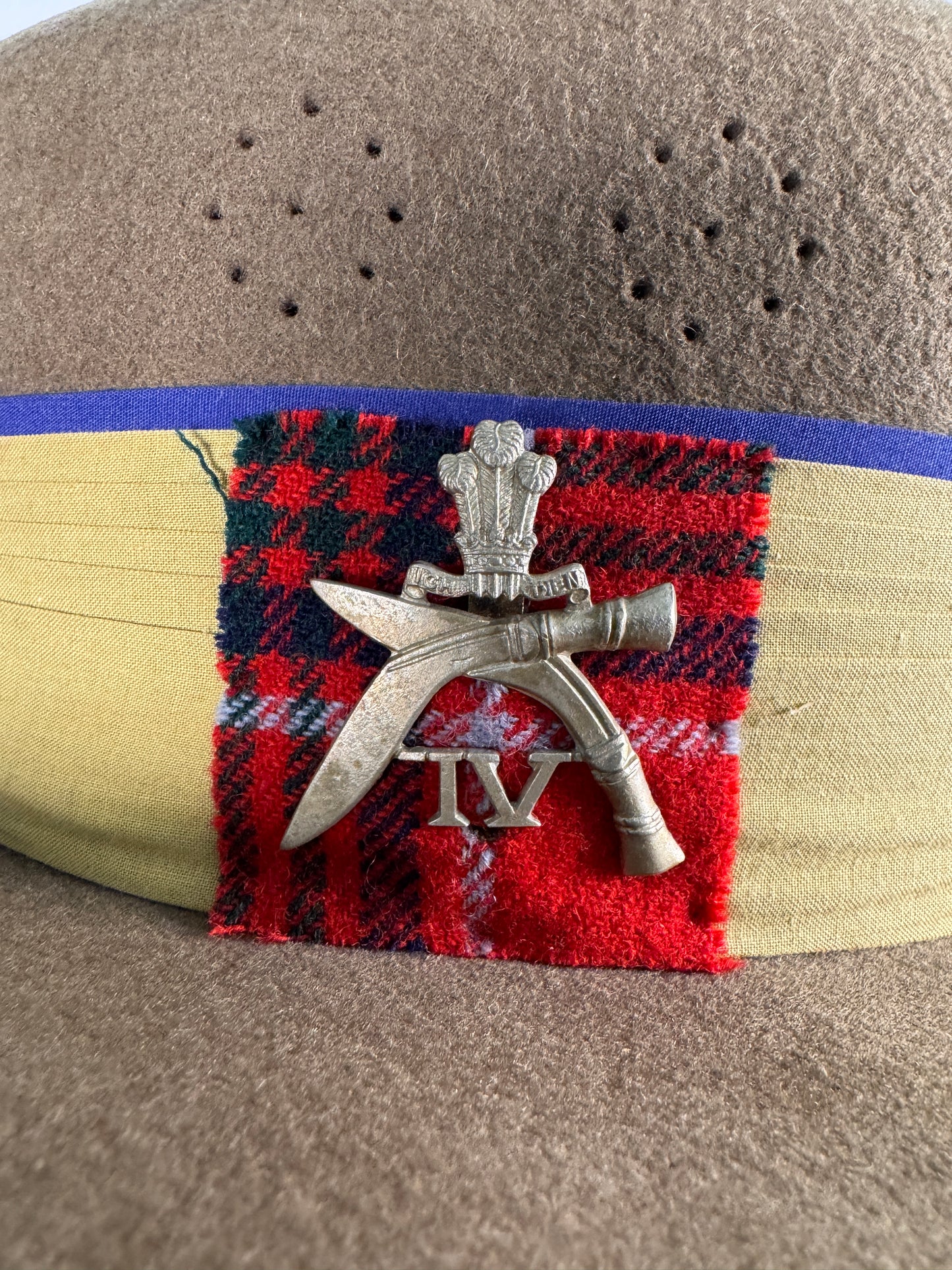 Photo 4 of WW2 British Army 4th Gurkha Rifles Slouch Hat Bush Cap - collectible militaria item