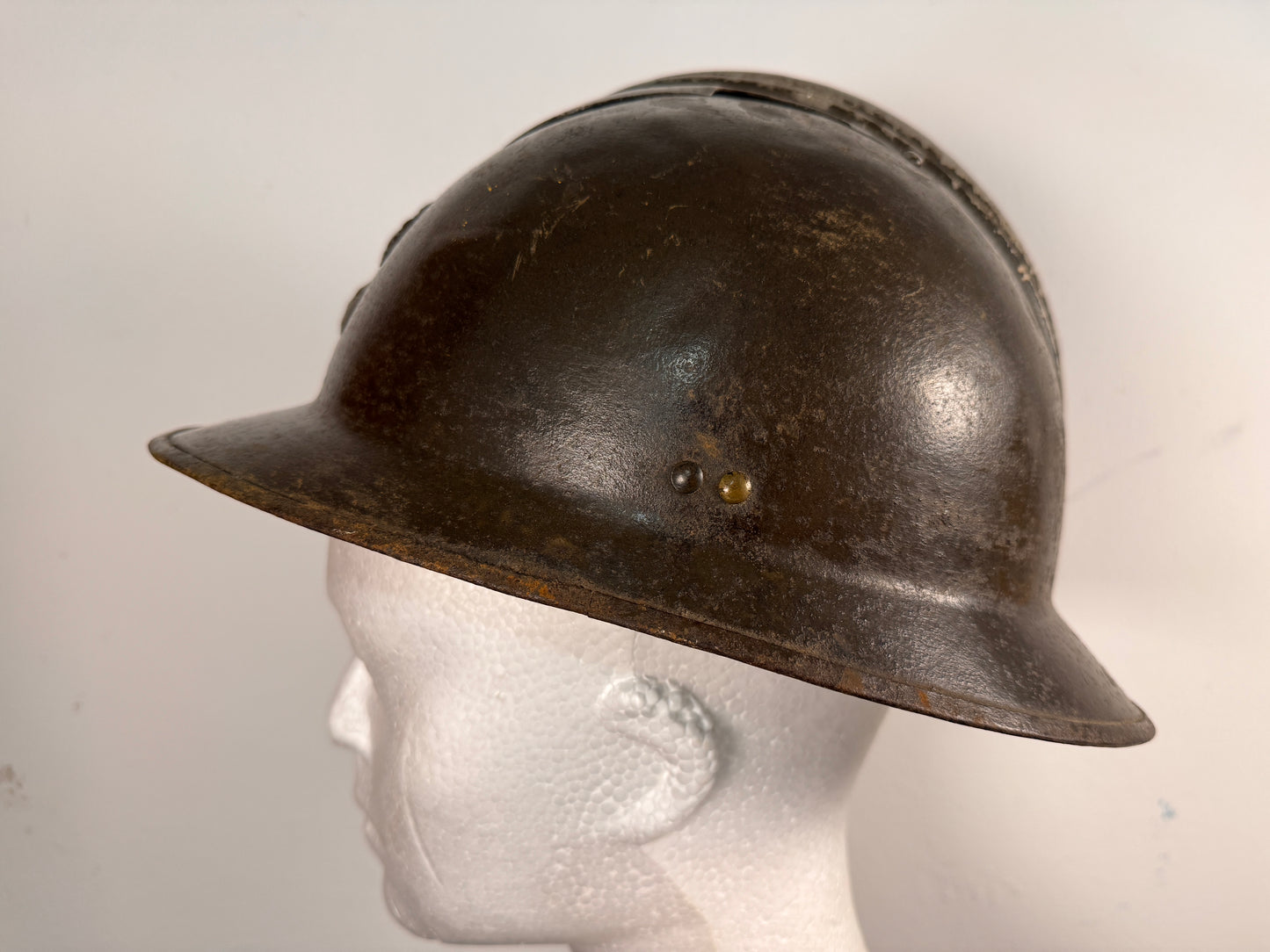 Photo 4 of WW2 French Army Infantry M1926 Adrian Combat Helmet - collectible militaria item