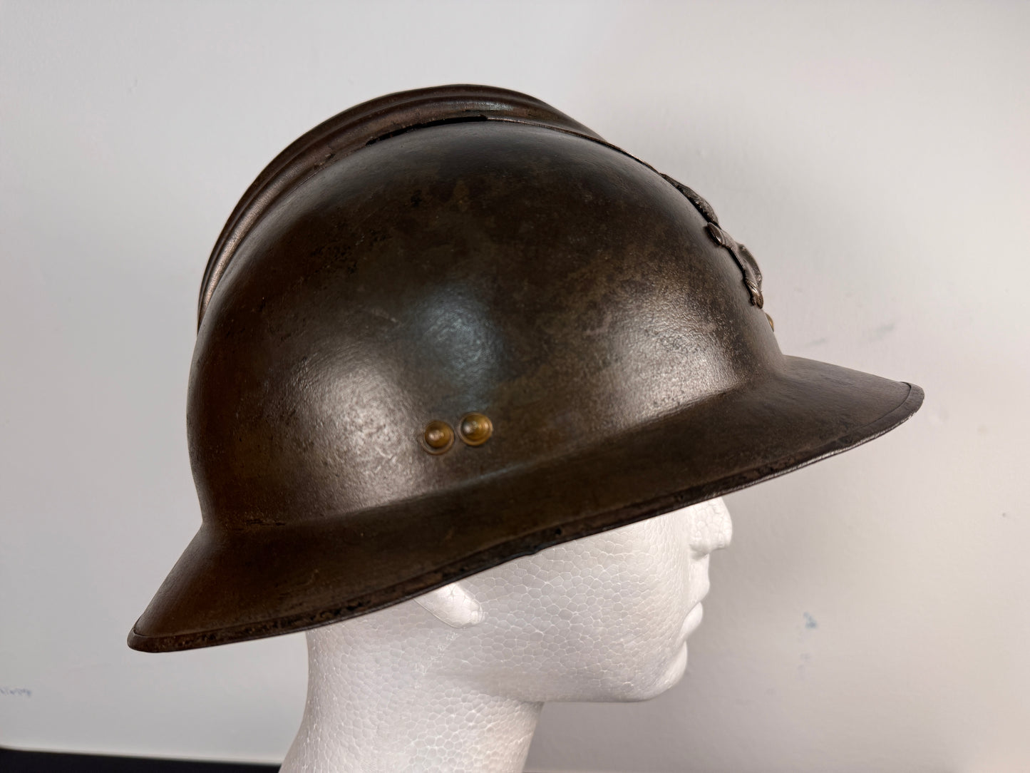 Photo 6 of WW2 French Army Artillery M1926 Adrian Combat Helmet - collectible militaria item