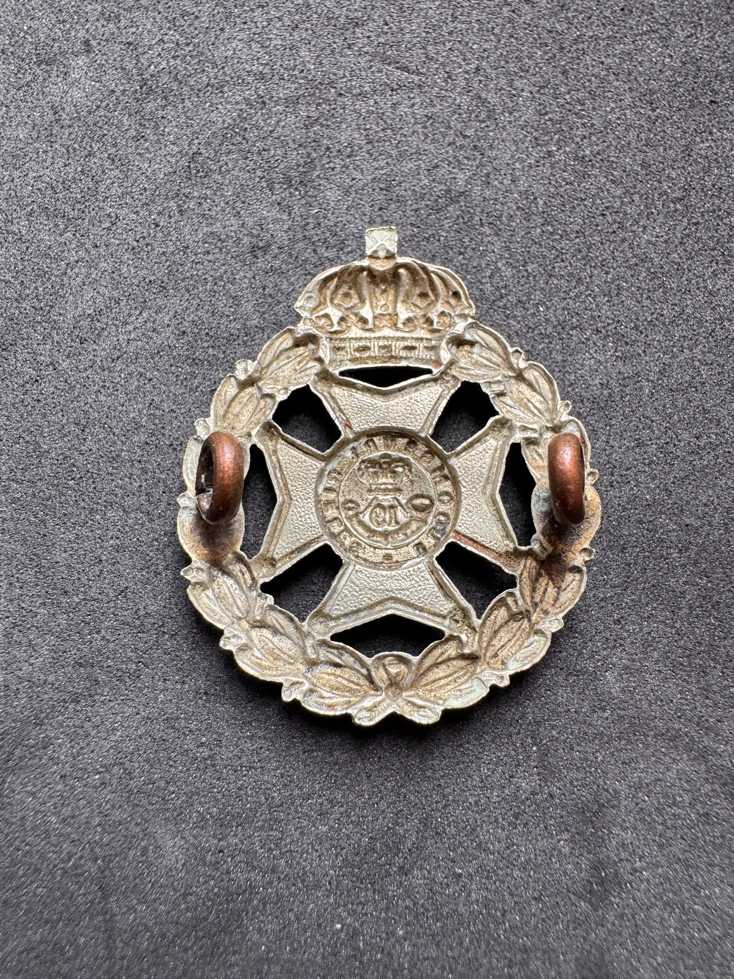 Photo 2 of Victorian British Army 19th Battalion Bloomsbury Rifles Field Service Cap Badge - collectible militaria item