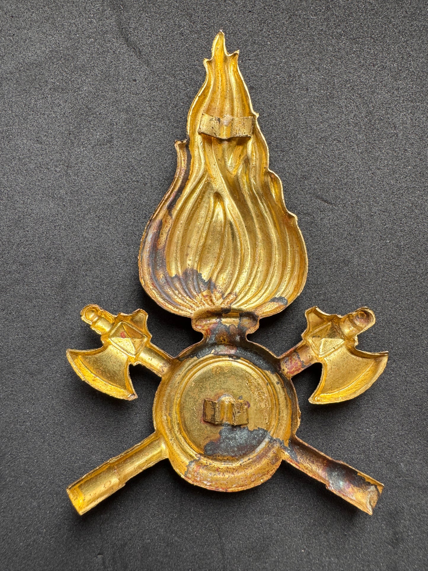 Photo 2 of Vintage Italian Fire Brigade Cap Badge - “18” Enamel - Vigili del Fuoco Insignia - collectible militaria item