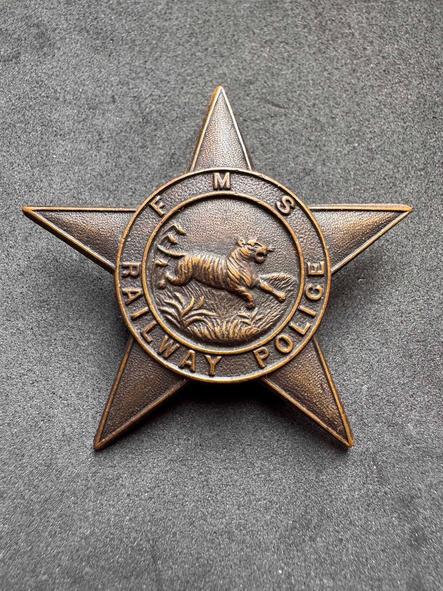 Photo 1 of WW2 Colonial British Federated Malaya States Railway Police Cap Badge - collectible militaria item