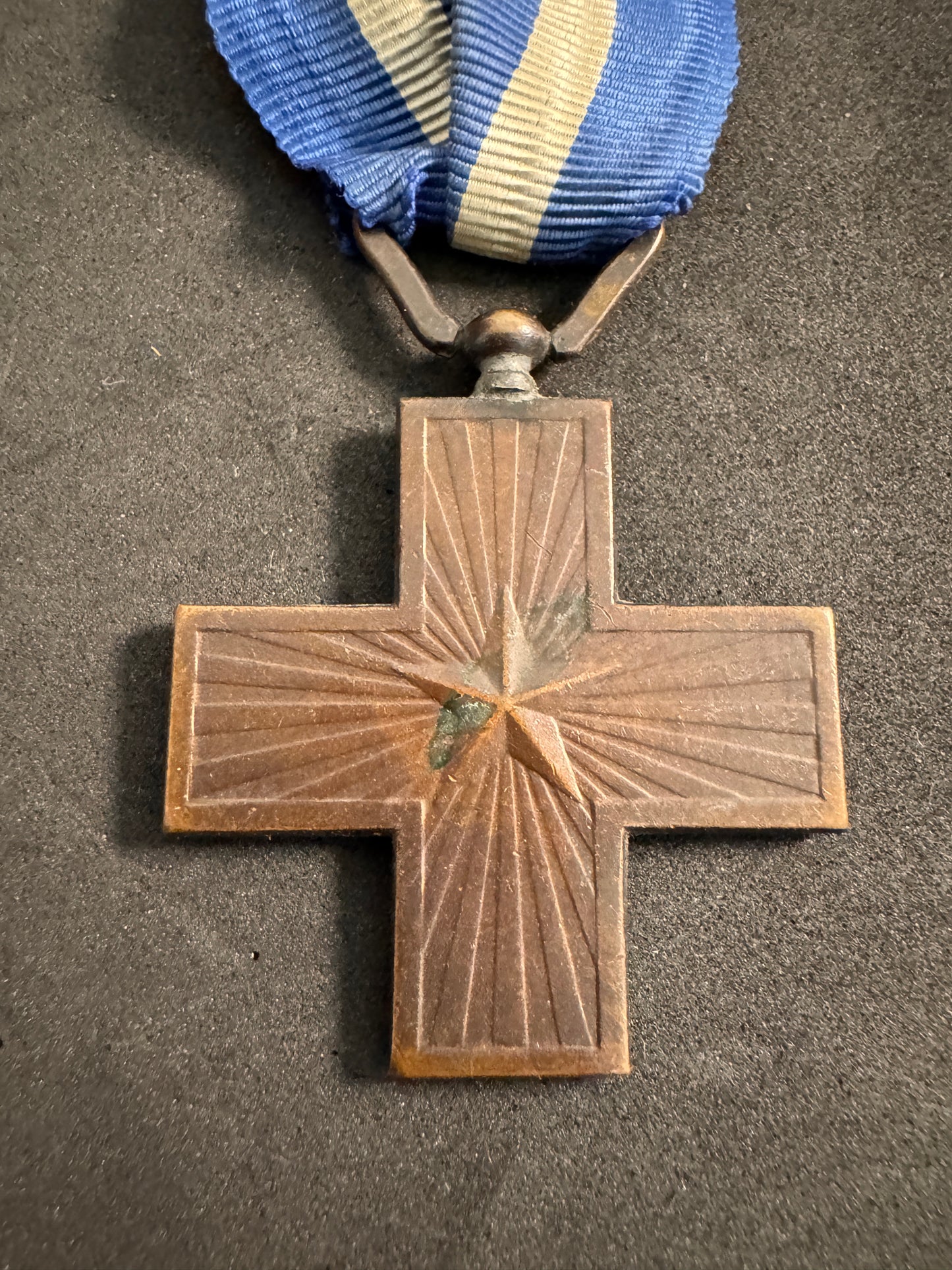 Photo 3 of WW1 Italian War Merit Cross (Croce al Merito di Guerra) Medal B - collectible militaria item