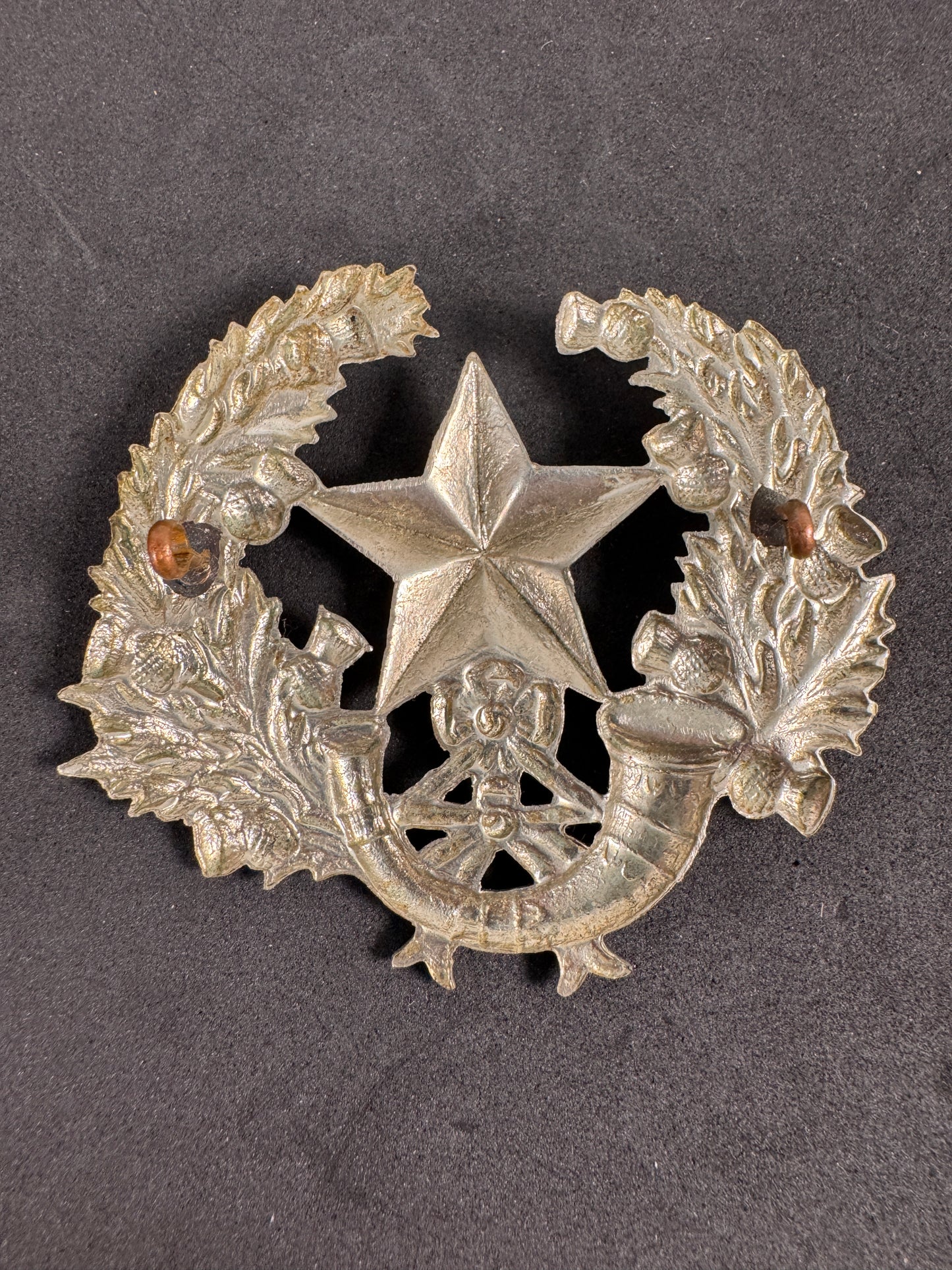 Photo 2 of WW2 British Army Cameronians (Scottish Rifles) Glengarry Cap Badge (Sergeants) - collectible militaria item