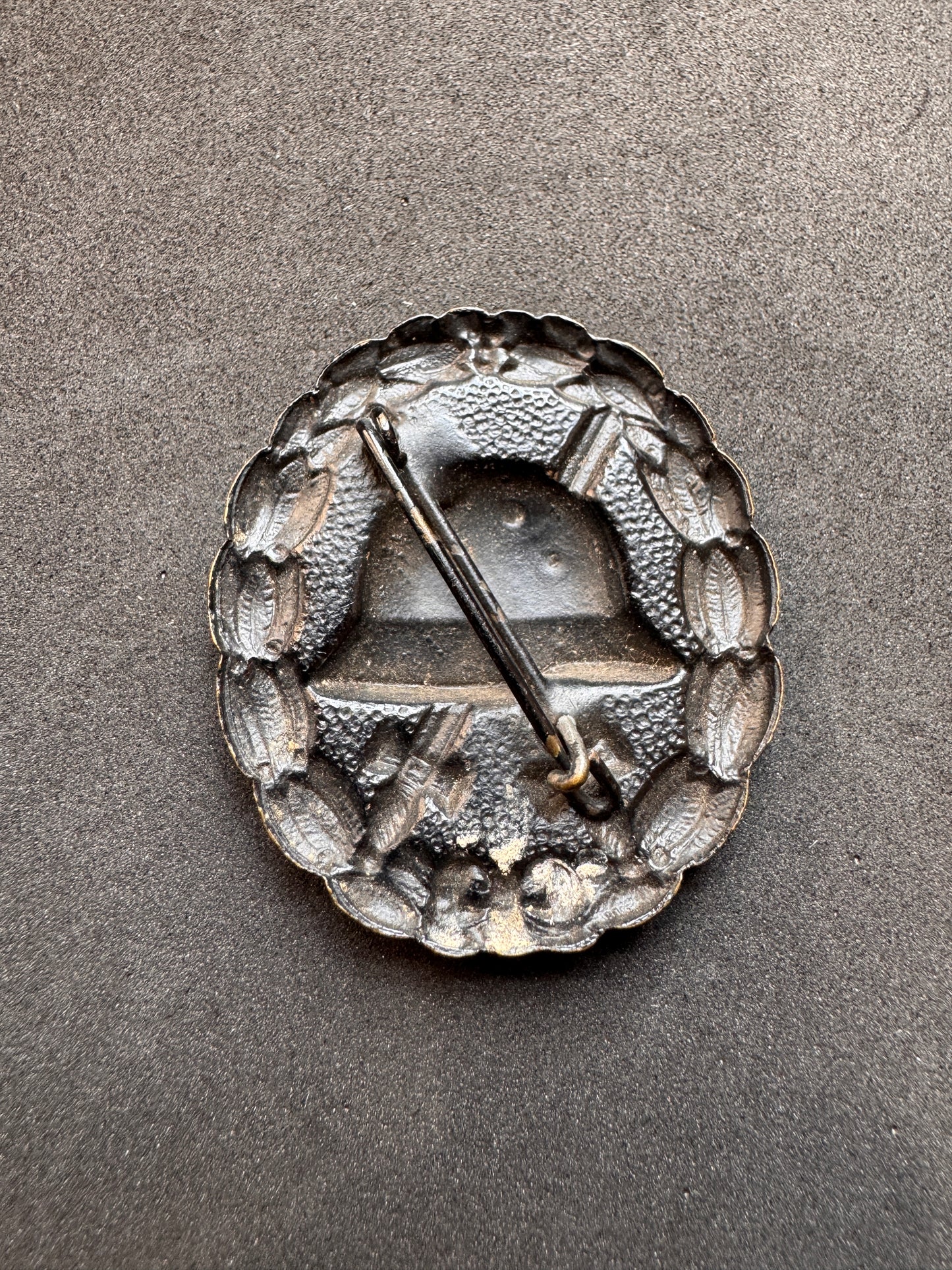 Photo 2 of WW1 German Black Wound Badge - collectible militaria item