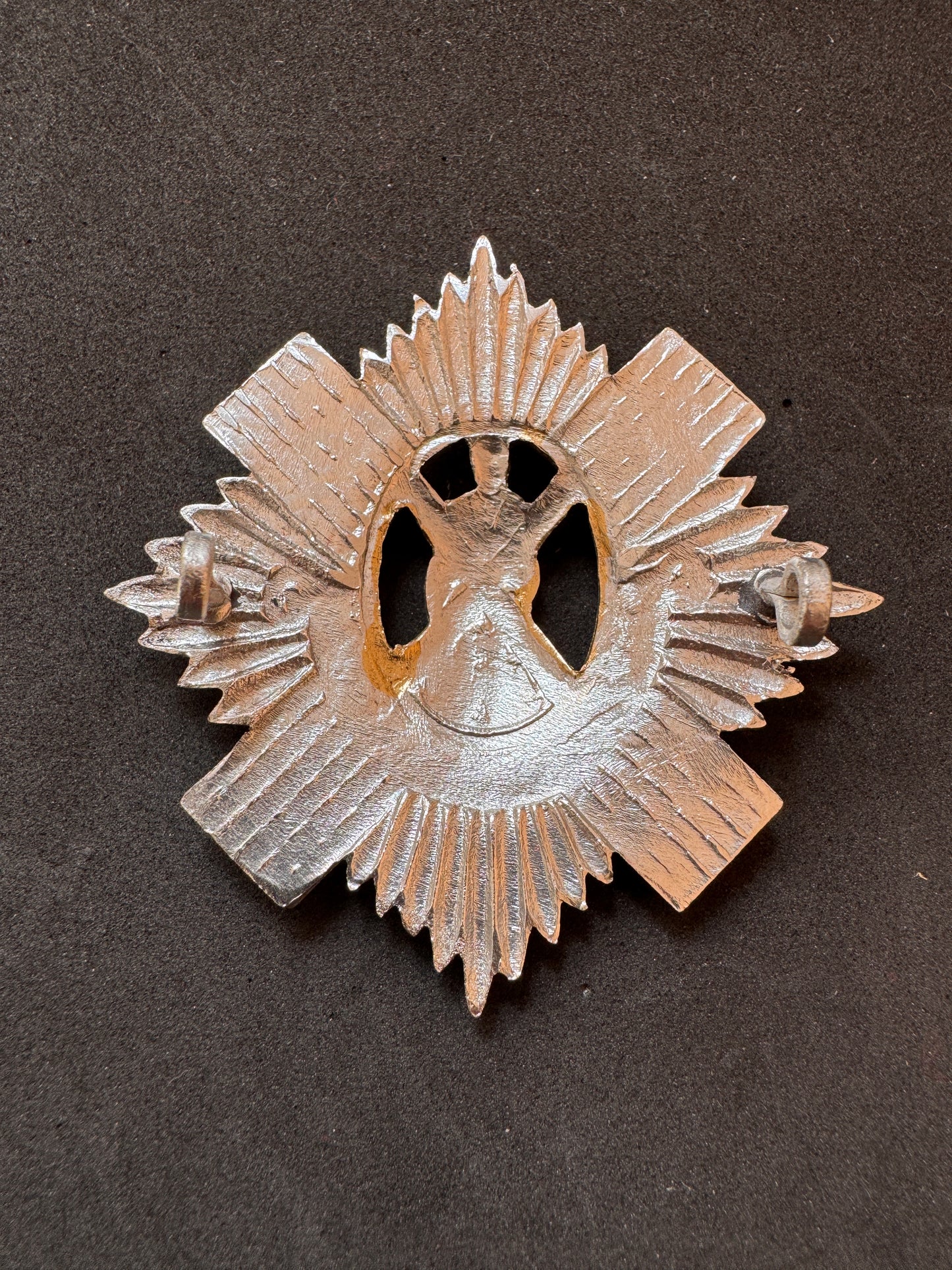 Royal Scots Regiment Anodized (Staybrite) Glengarry Cap Badge