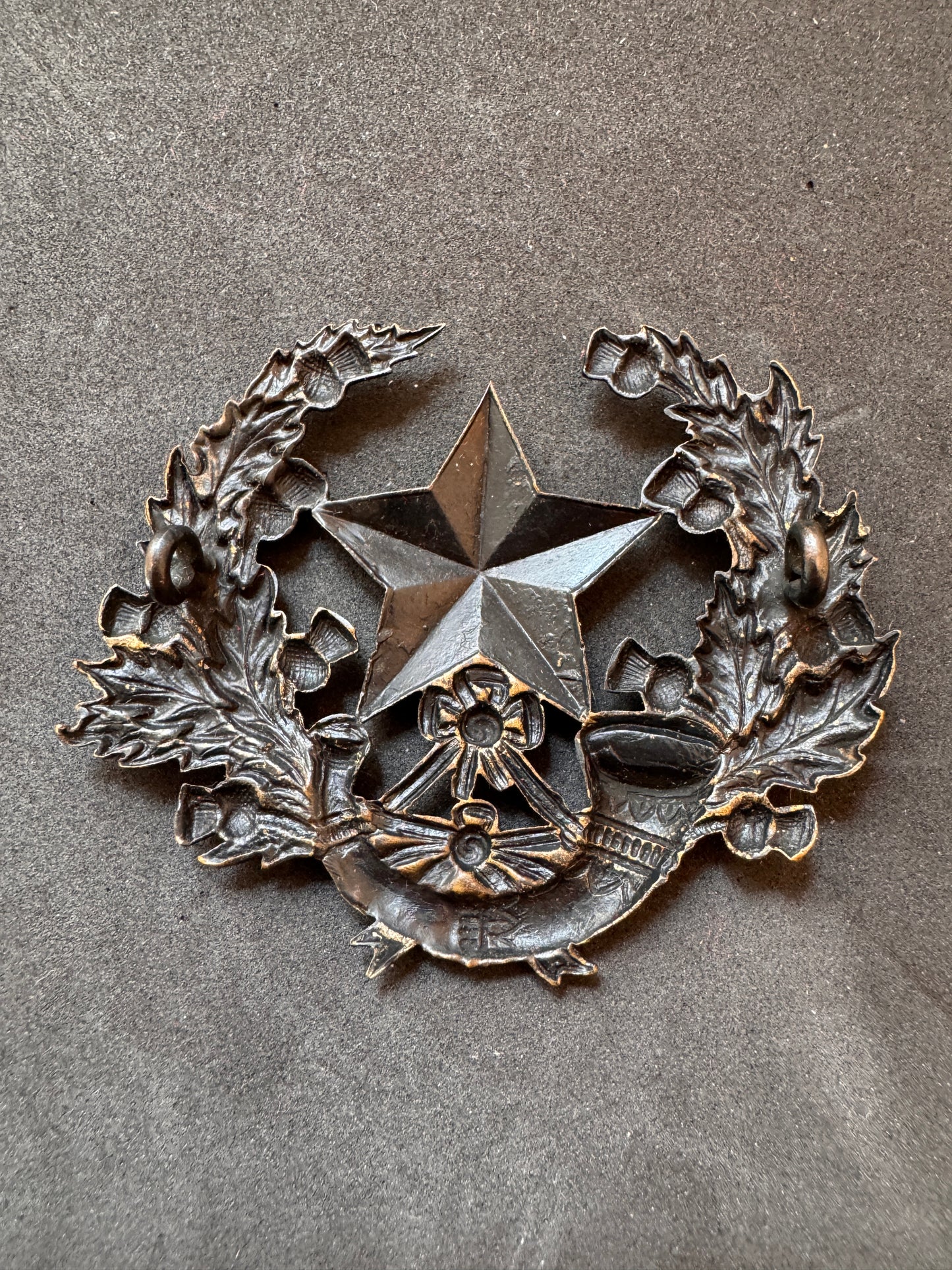 WW1 British Army Scots Rifles (Cameronians) Blackened Brass Cap Badge