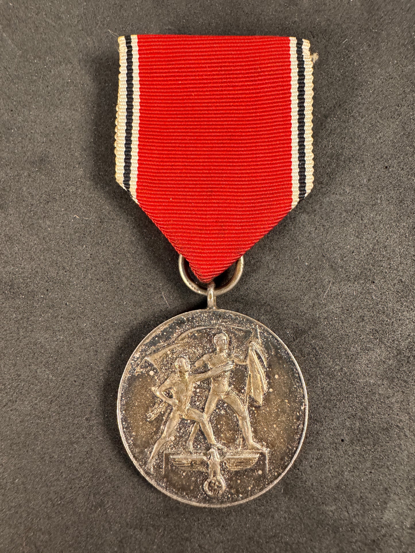 Photo 2 of Original WW2 German Anschluss Medal - Austria 1938 annexation - collectible militaria item