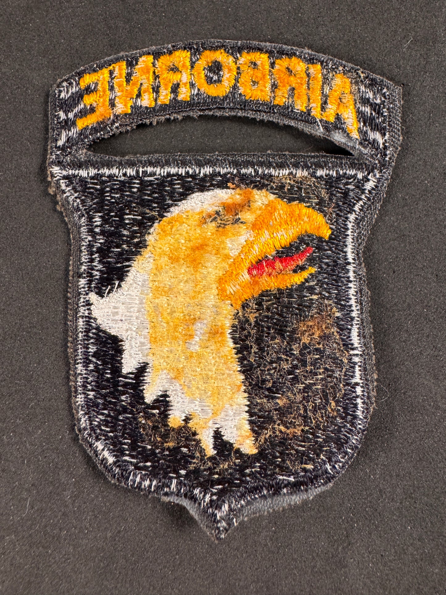 Photo 2 of WW2 United States 101st Airborne Arm Badge Insignia - Screaming Eagles - collectible militaria item