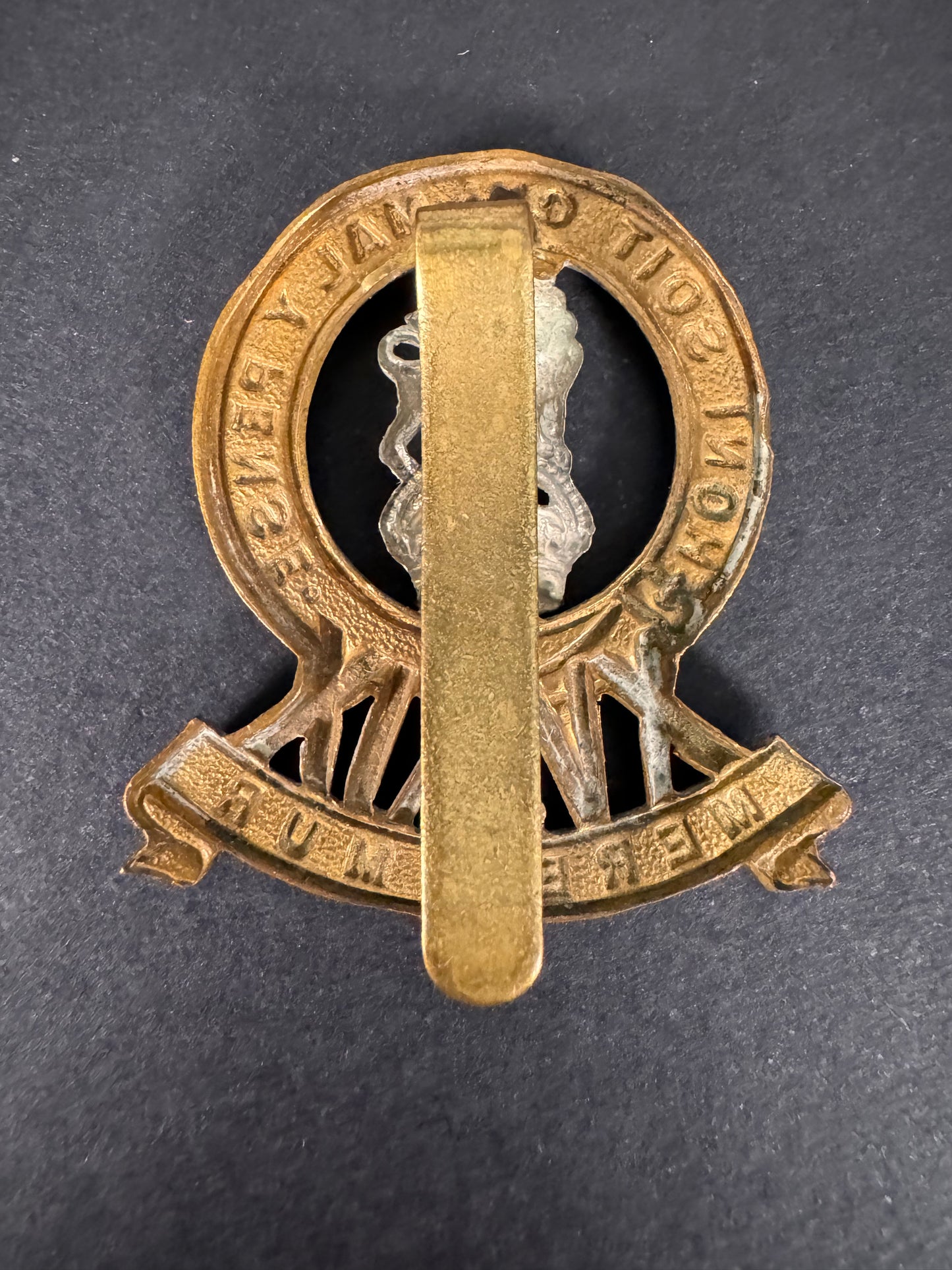 Photo 2 of WW2 British Army XV.XIX Hussars Cap Badge - collectible militaria item