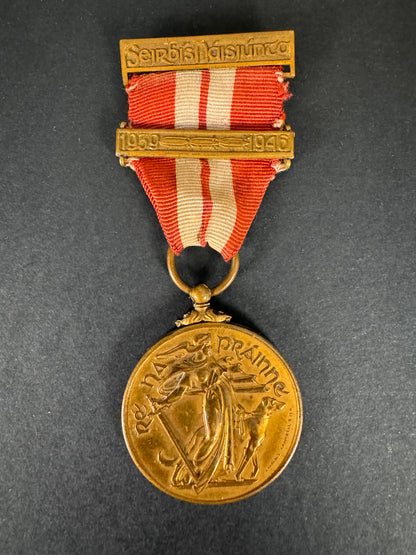 Photo 1 of WW2 Irish Emergency National Service Medal 1939 - 1946 - collectible militaria item