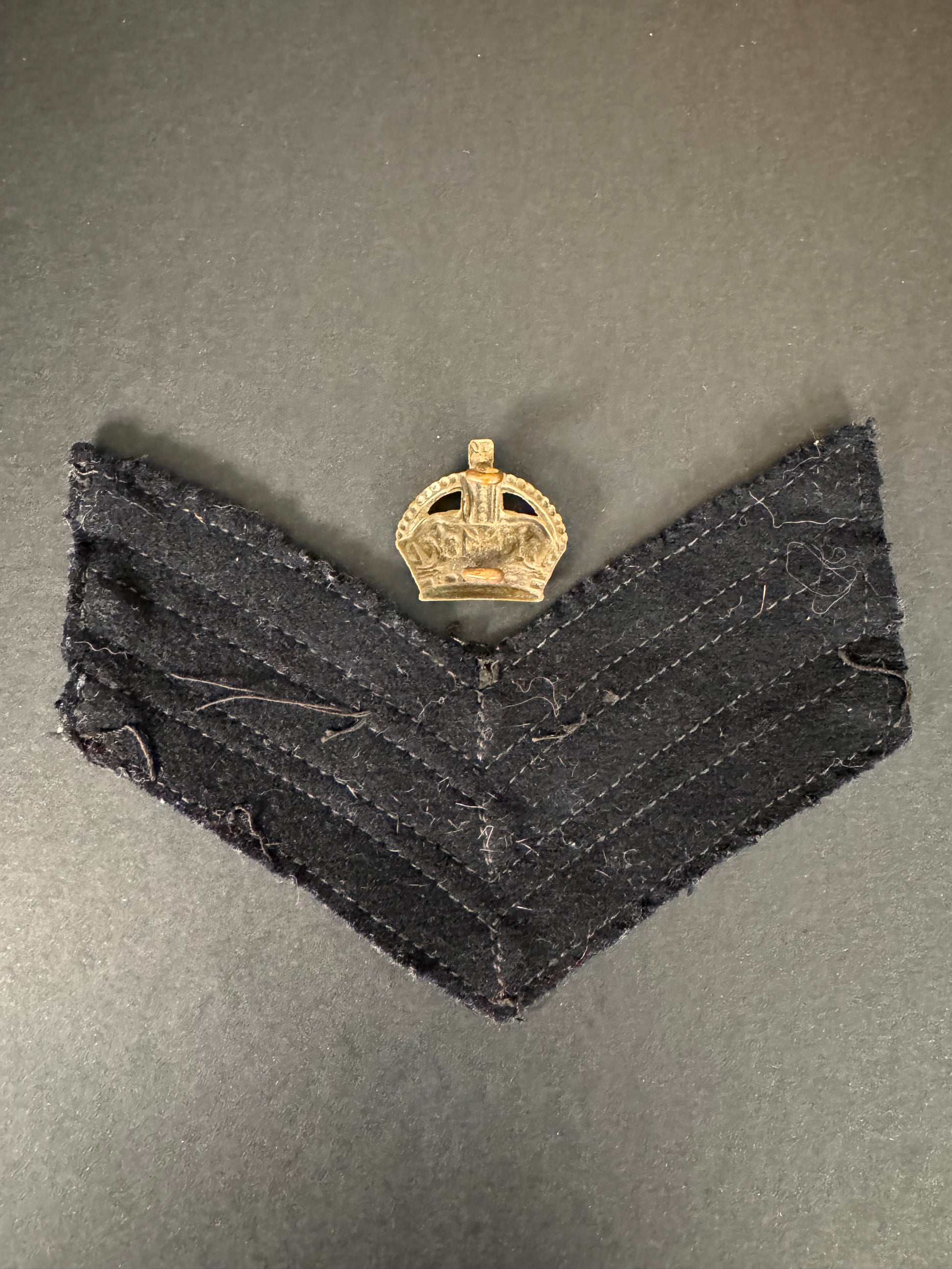 Photo 2 of WW2 British Royal Air Force Flight Sergeant Rank Arm Badge - collectible militaria item