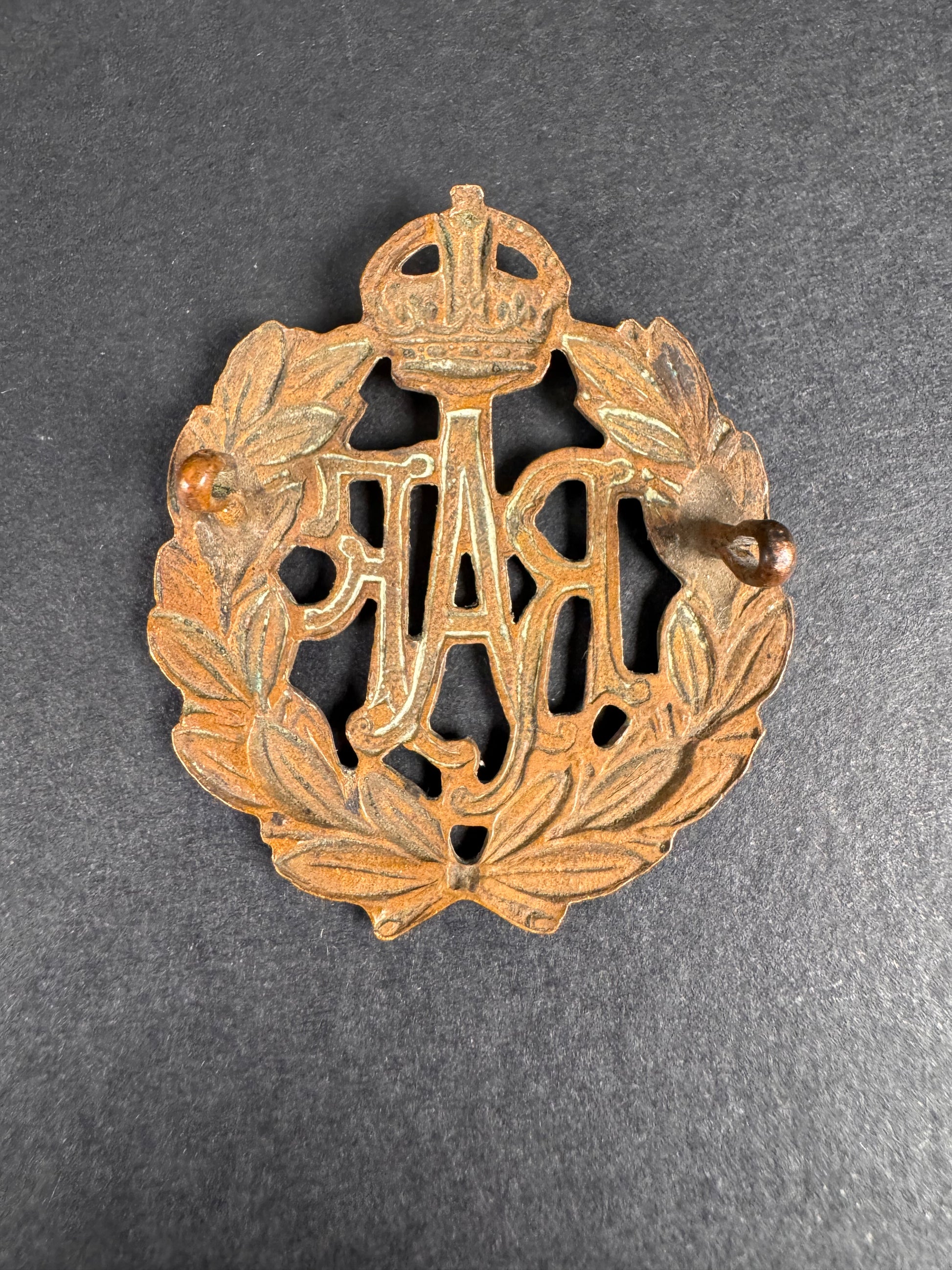 Photo 2 of WW1 British Royal Air Force RAF Cap Badge - collectible militaria item