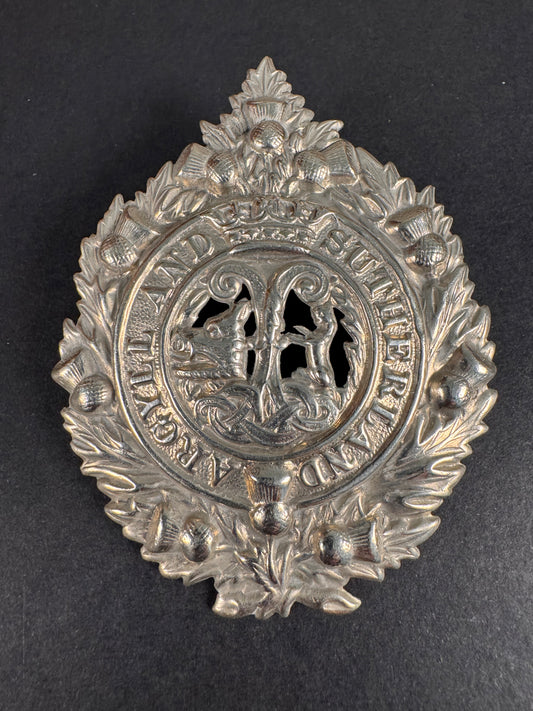 Photo 1 of WW2 British Army Argyll And Sutherland Highlanders Cap Badge - collectible militaria item