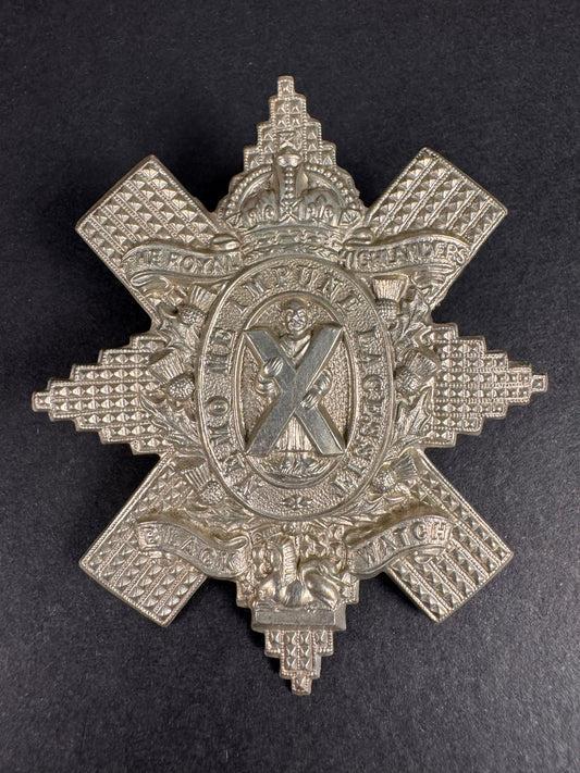 Photo 1 of WW2 British Army The Royal Highlanders Black Watch Cap Badge - collectible militaria item