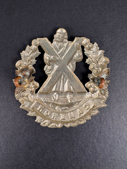 Photo 2 of WW2 British Army Queen's Own Cameron Highlanders Glengarry Cap Badge - collectible militaria item