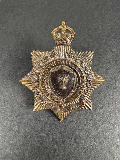 Photo 1 of WW2 Canadian Royal Regiment Toronto Grenadiers Cap Badge - collectible militaria item