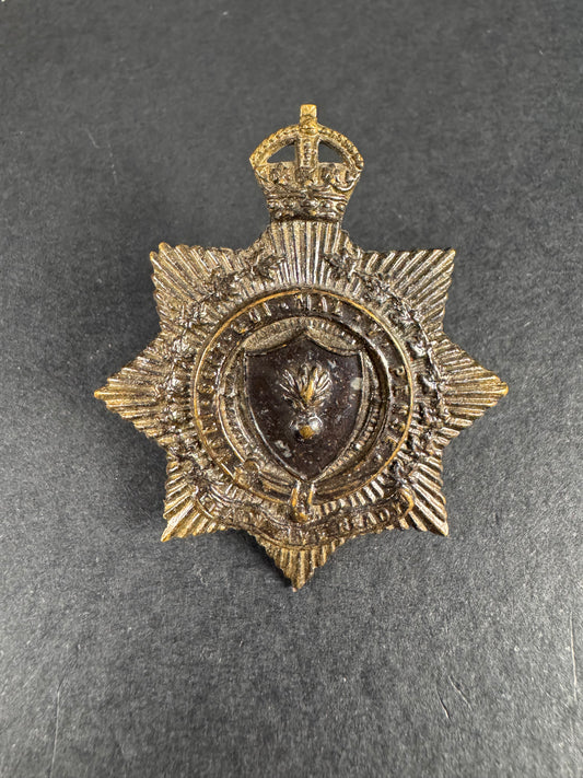 Photo 1 of WW2 Canadian Royal Regiment Toronto Grenadiers Cap Badge - collectible militaria item
