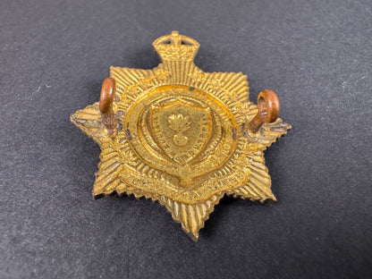 Photo 3 of WW2 Canadian Royal Regiment Toronto Grenadiers Cap Badge - collectible militaria item