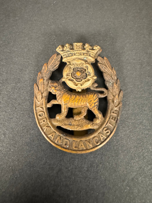 Photo 1 of WW1 British Army the York And Lancaster Regiment Cap Badge - collectible militaria item