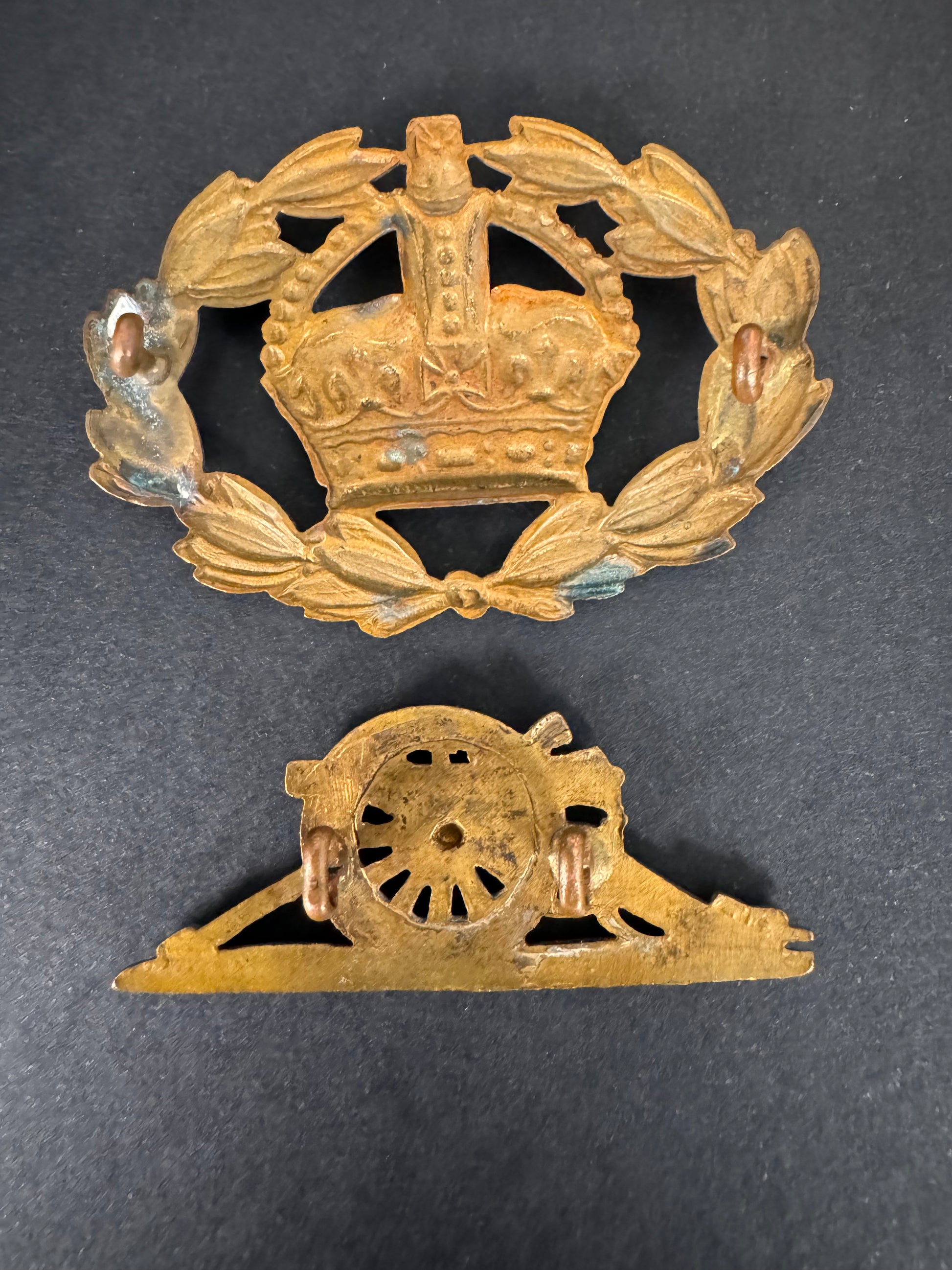 Photo 2 of WW2 British Army Royal Artillery Master Gunner 3rd Class Arm Badge - collectible militaria item