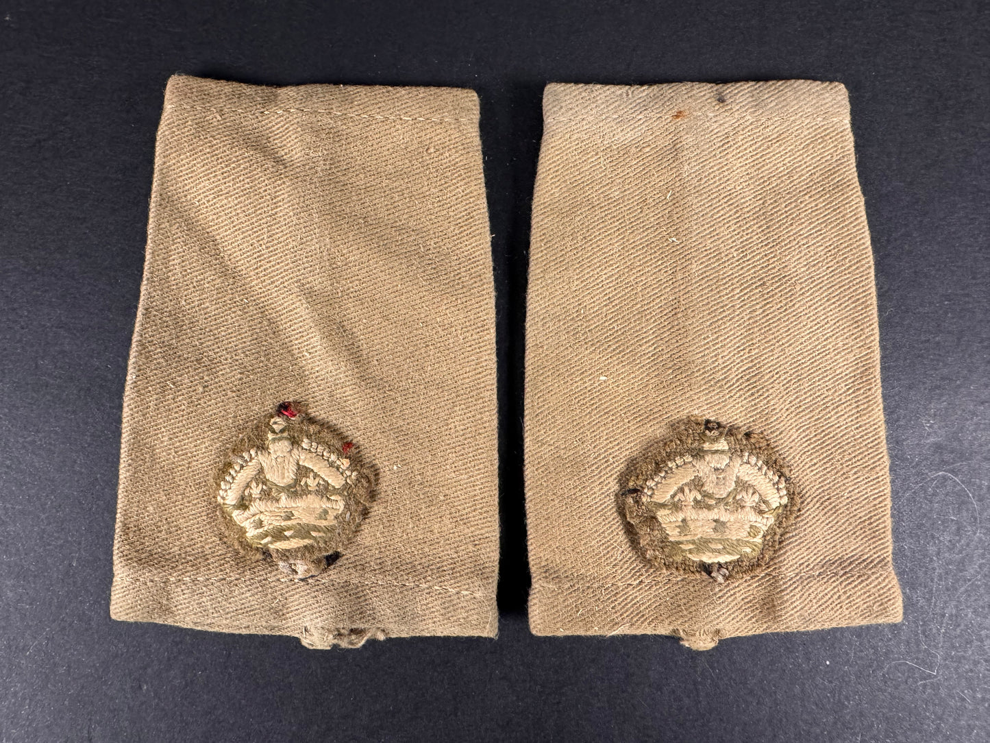 Photo 1 of WW2 British Army Officer's (Major) Overseas Shoulder Rank Slide Epaulettes - collectible militaria item