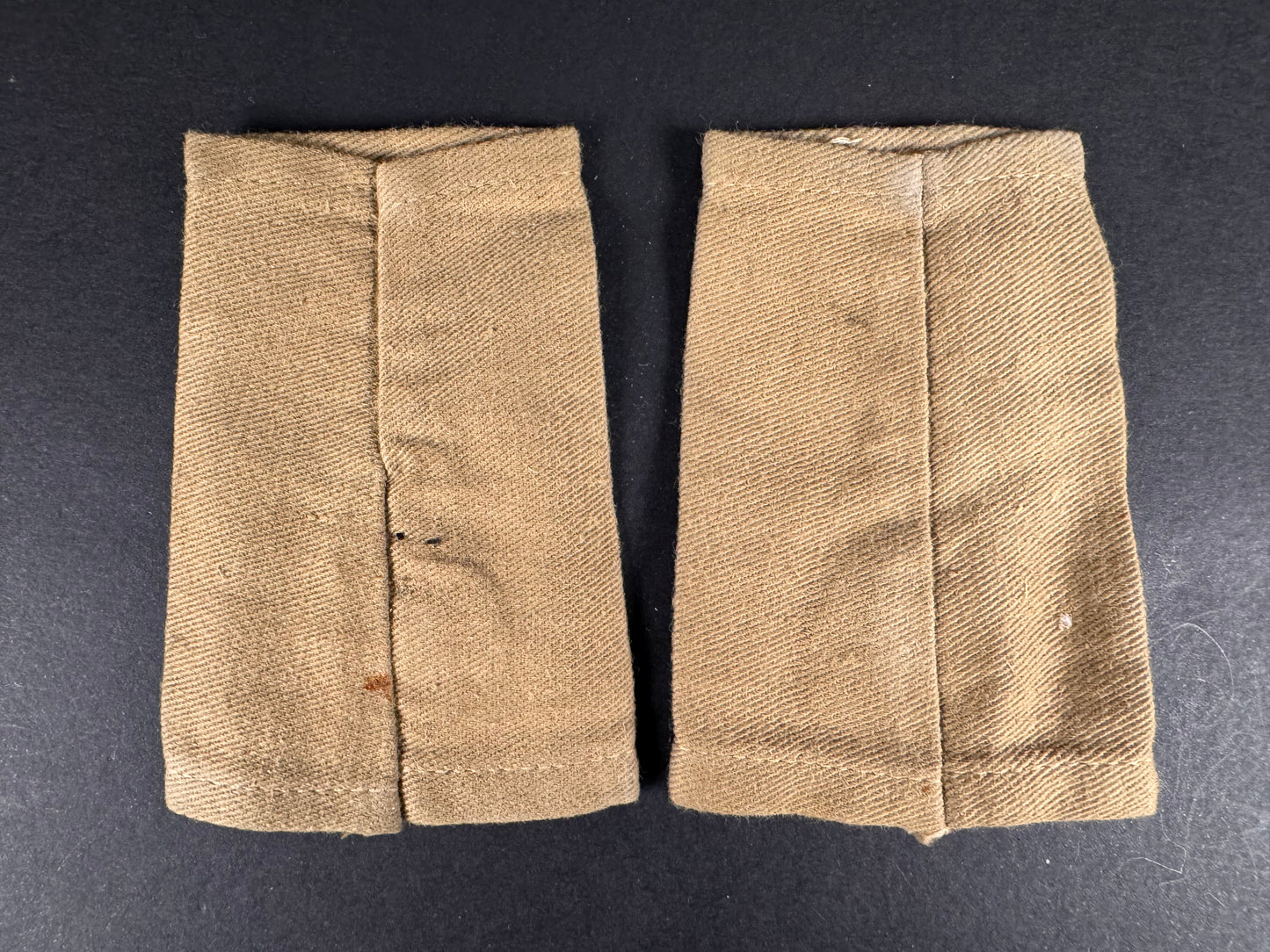 Photo 2 of WW2 British Army Officer's (Major) Overseas Shoulder Rank Slide Epaulettes - collectible militaria item