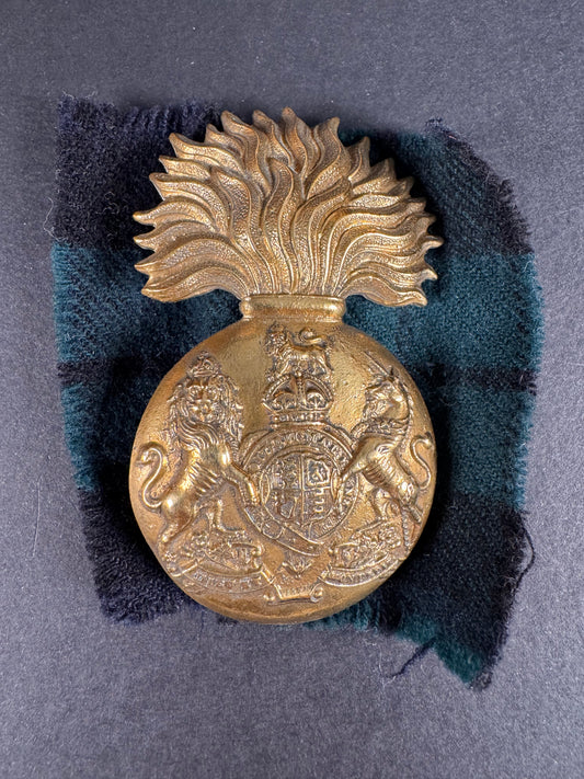 WW2 British Army Royal Scots Fusiliers Glengarry Cap Badge