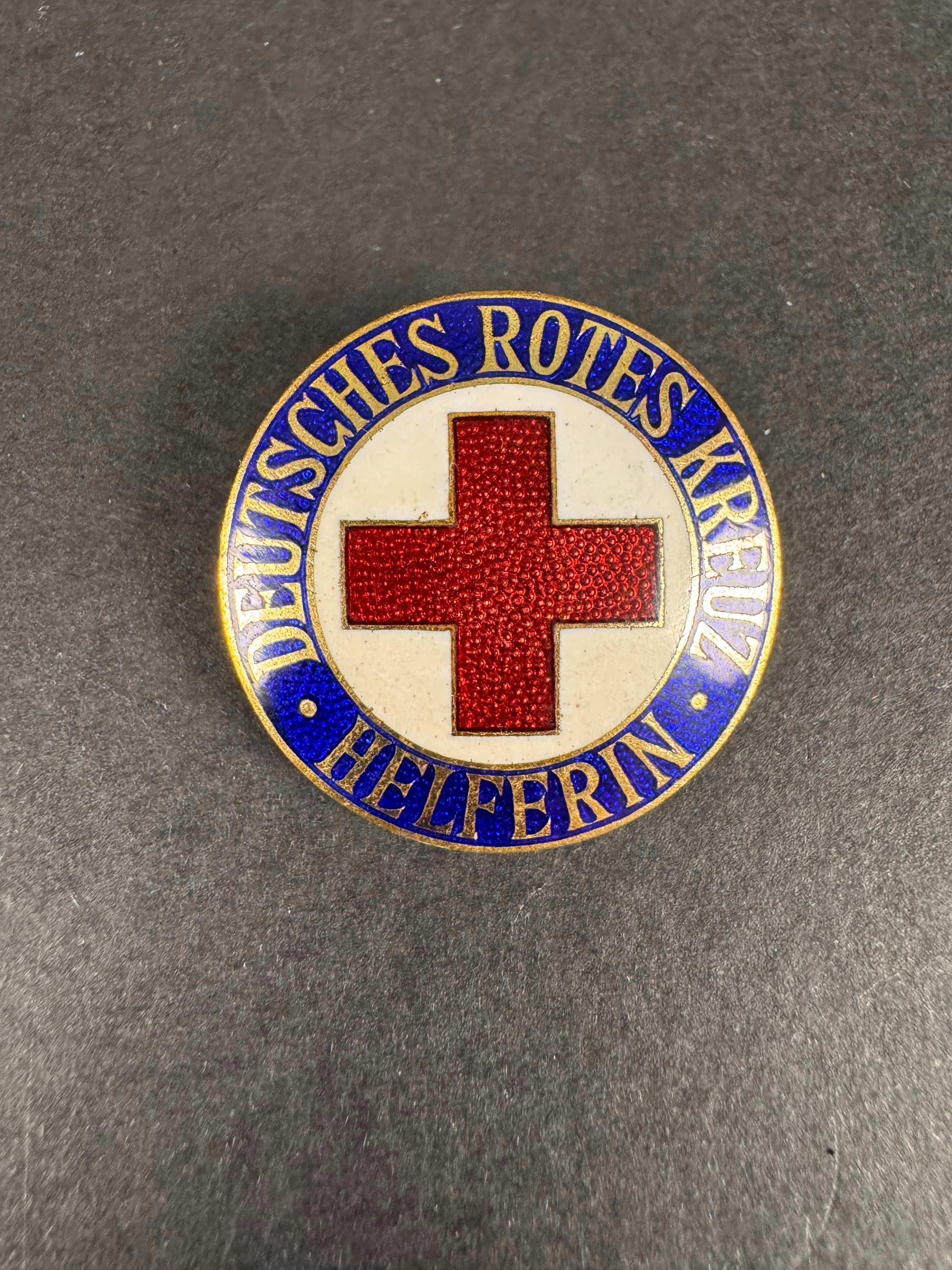 WW2 German Red Cross Helper Badge - Deutsches Rotes Kreuz Helferin ...
