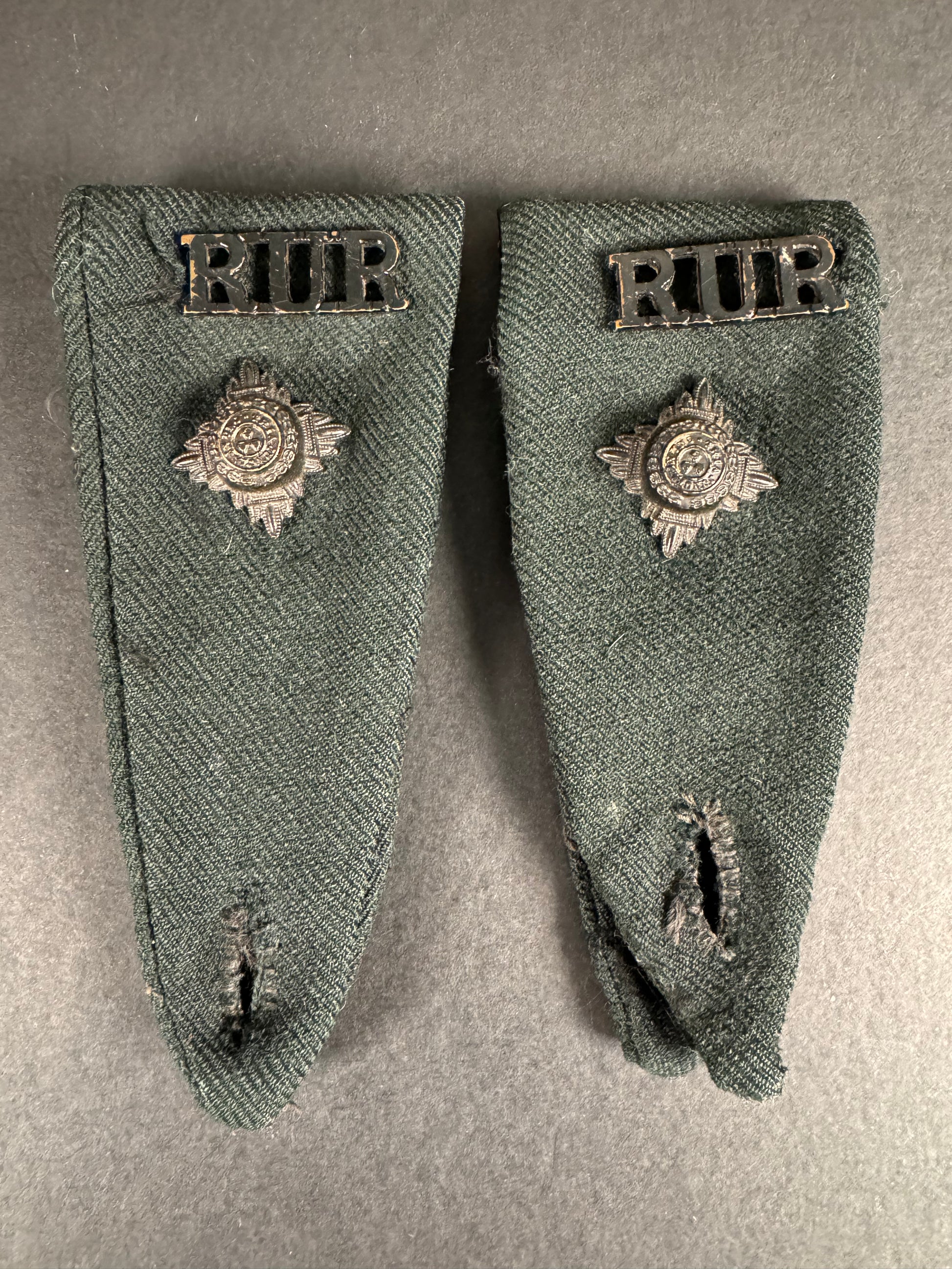 Photo 1 of WW2 British Army Royal Ulster Rifles Officer's Shoulder Rank Slide Epaulettes - collectible militaria item