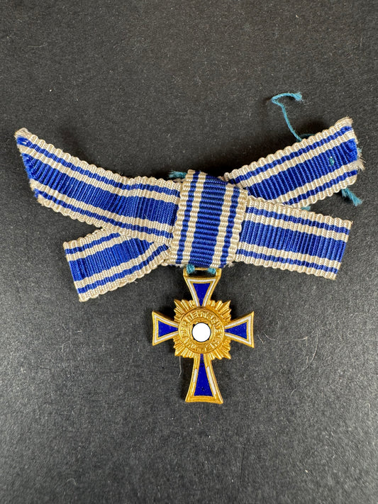 Photo 1 of Third Reich Mother's Cross of Honour in Gold Miniature - collectible militaria item
