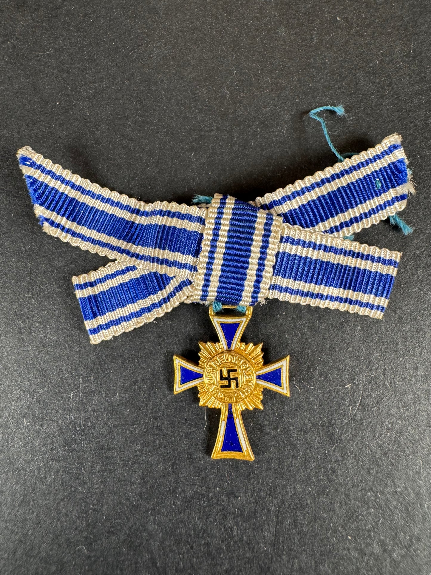 Photo 2 of Third Reich Mother's Cross of Honour in Gold Miniature - collectible militaria item