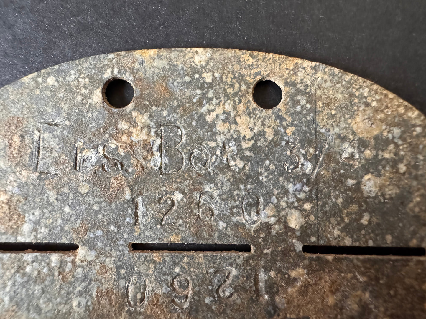 Photo 2 of WW2 German Army Dog tag ID Disc ERS.BAT.3/4 - collectible militaria item
