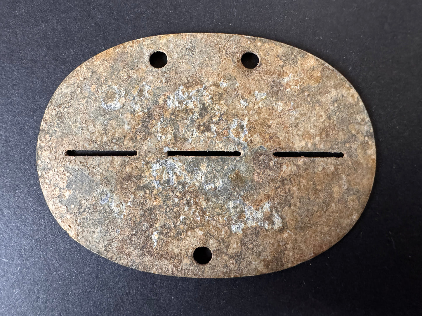 Photo 3 of WW2 German Army Dog tag ID Disc ERS.BAT.3/4 - collectible militaria item
