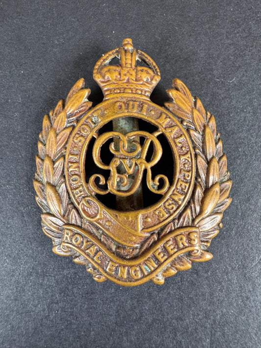 Photo 1 of WW1 British Army Royal Engineers Cap Badge - collectible militaria item