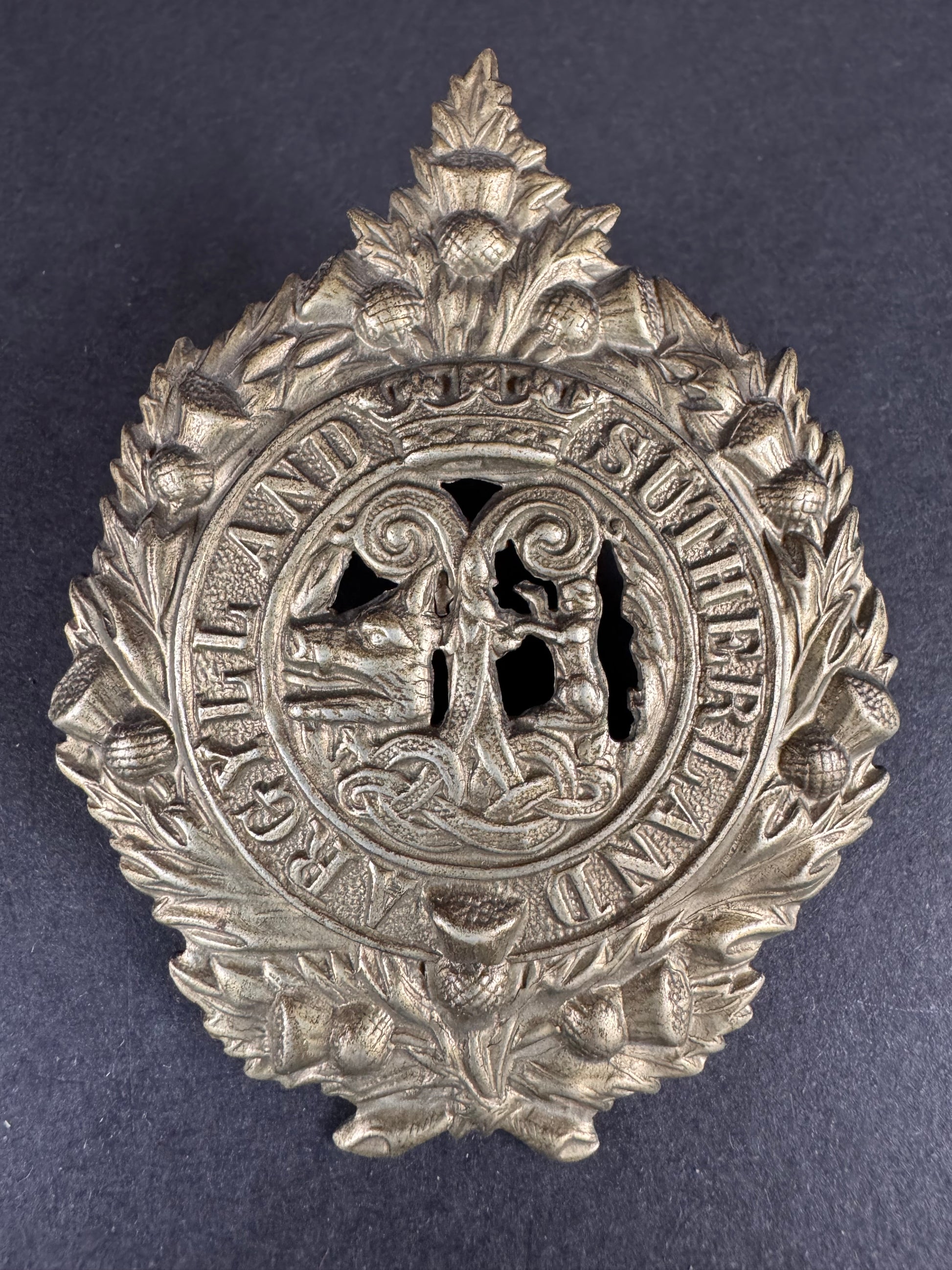 Photo 1 of WW2 British Army Argyll And Sutherland Highlanders Cap Badge - collectible militaria item