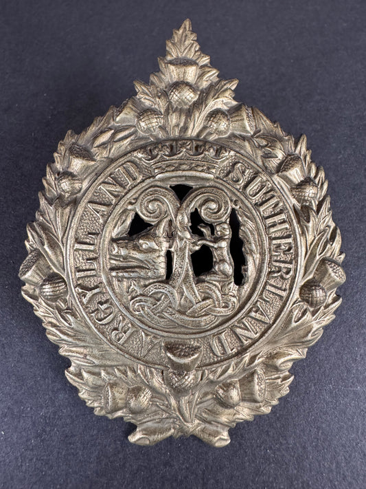 Photo 1 of WW2 British Army Argyll And Sutherland Highlanders Cap Badge - collectible militaria item