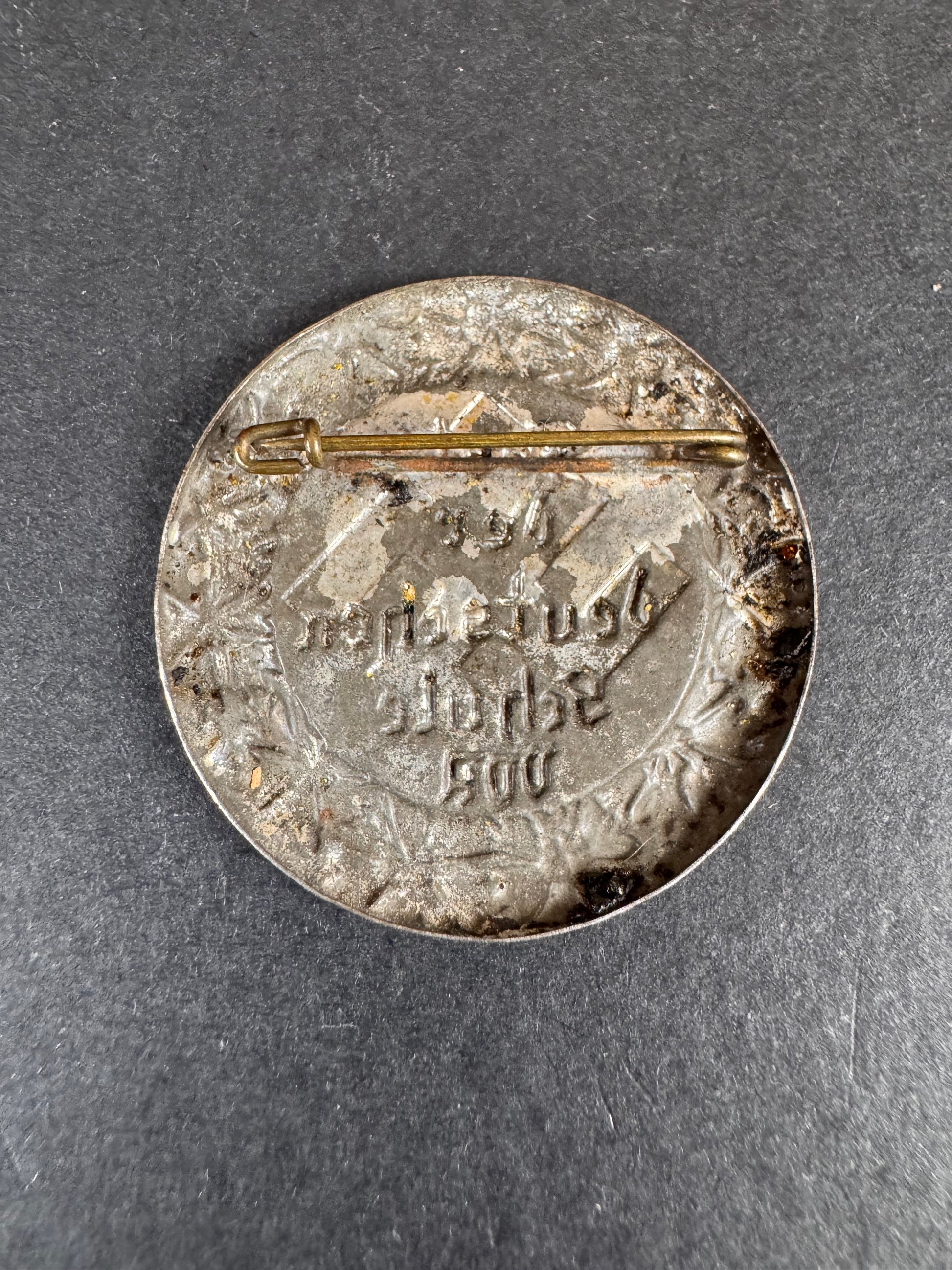 Photo 3 of Third Reich VDA Tinnie - Test Der Deutschen Schule - collectible militaria item