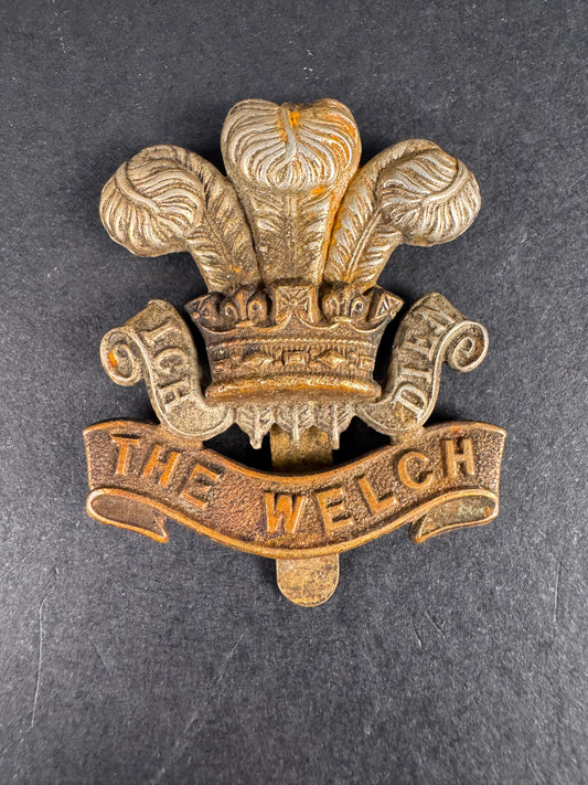 Photo 1 of WW2 British Army Welch (Welsh) Regiment Cap Badge - collectible militaria item