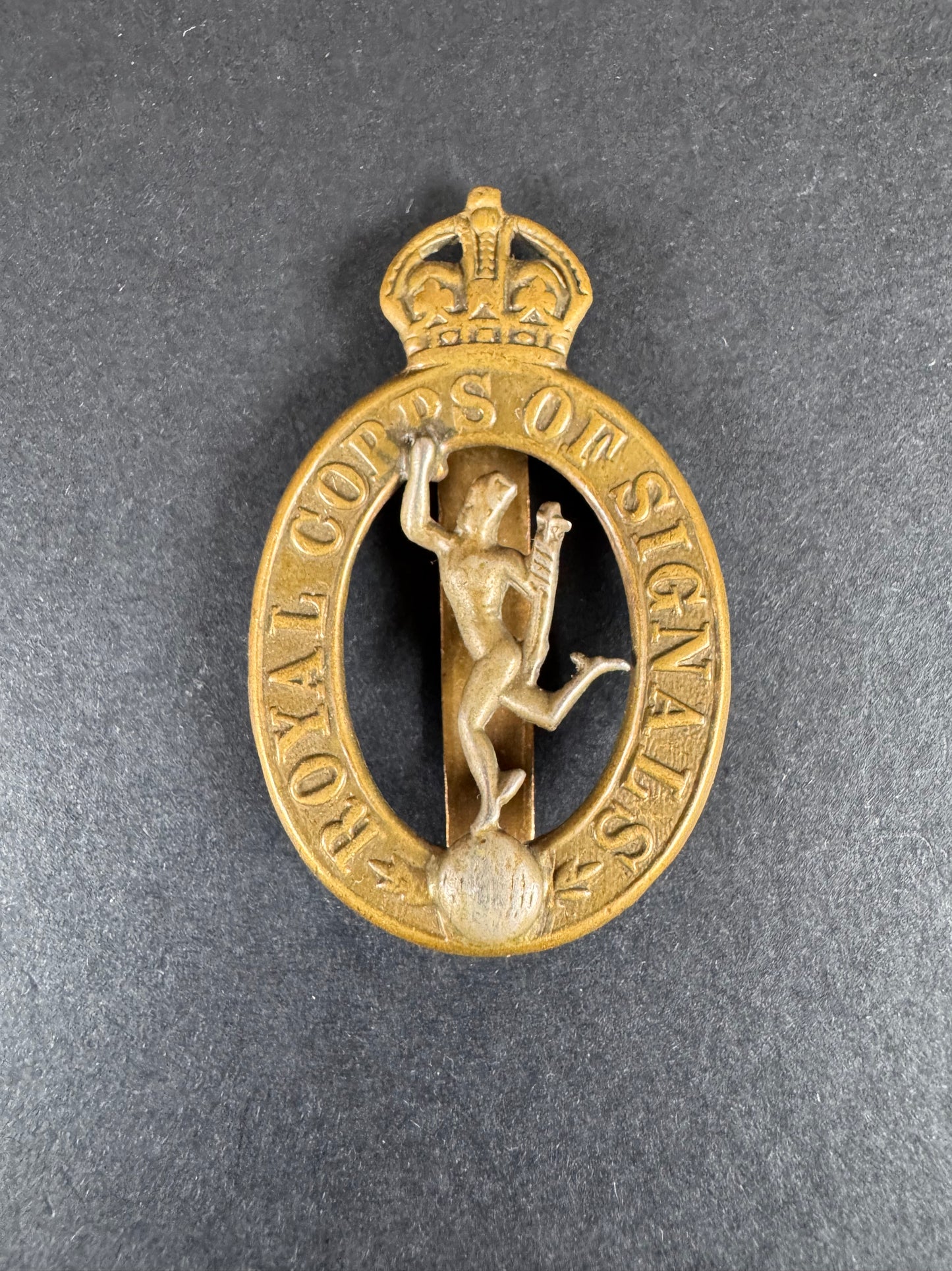 Photo 1 of WW2 British Army Royal Corps of Signals Cap Badge - collectible militaria item