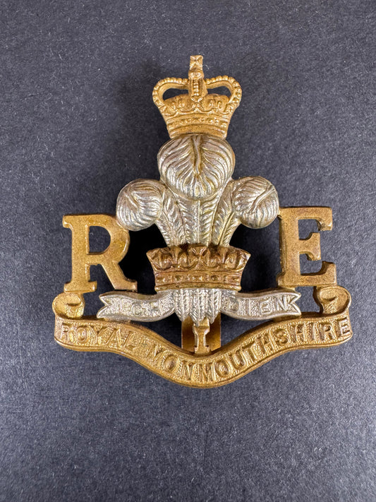 Photo 1 of After WW2 British Army Royal Monmouthshire Militia Cap Badge - collectible militaria item
